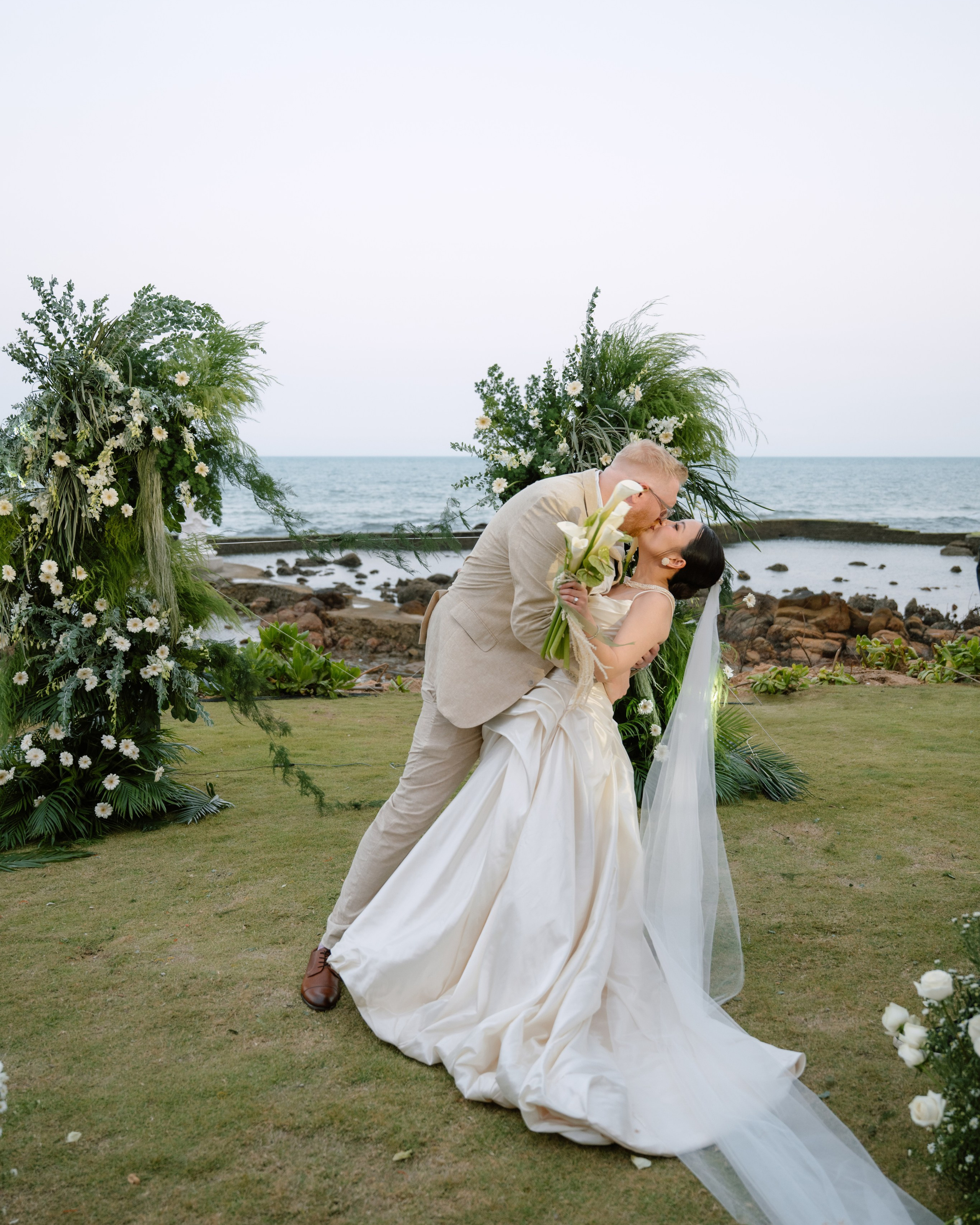 Uyên & Lee