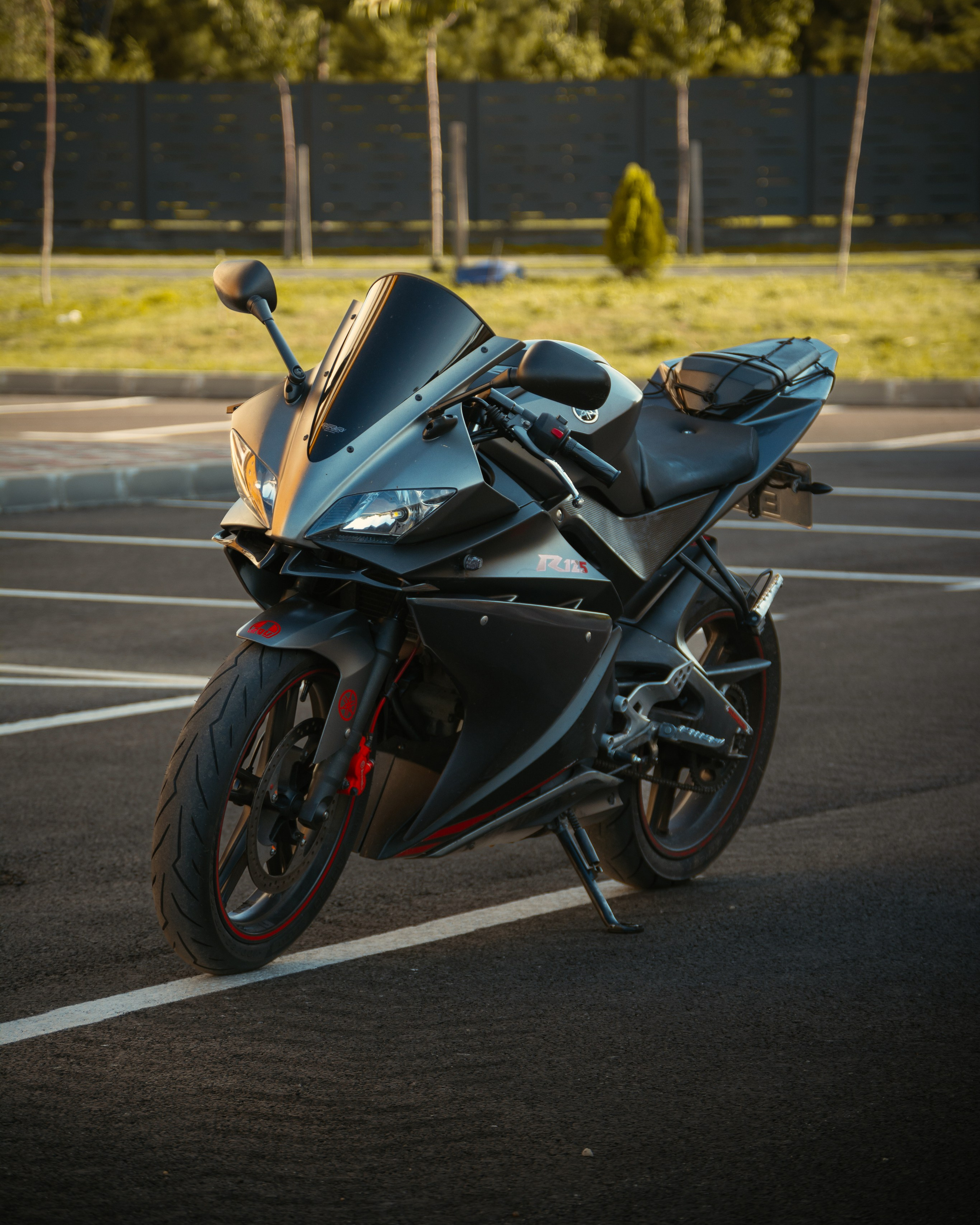 YZF-R125