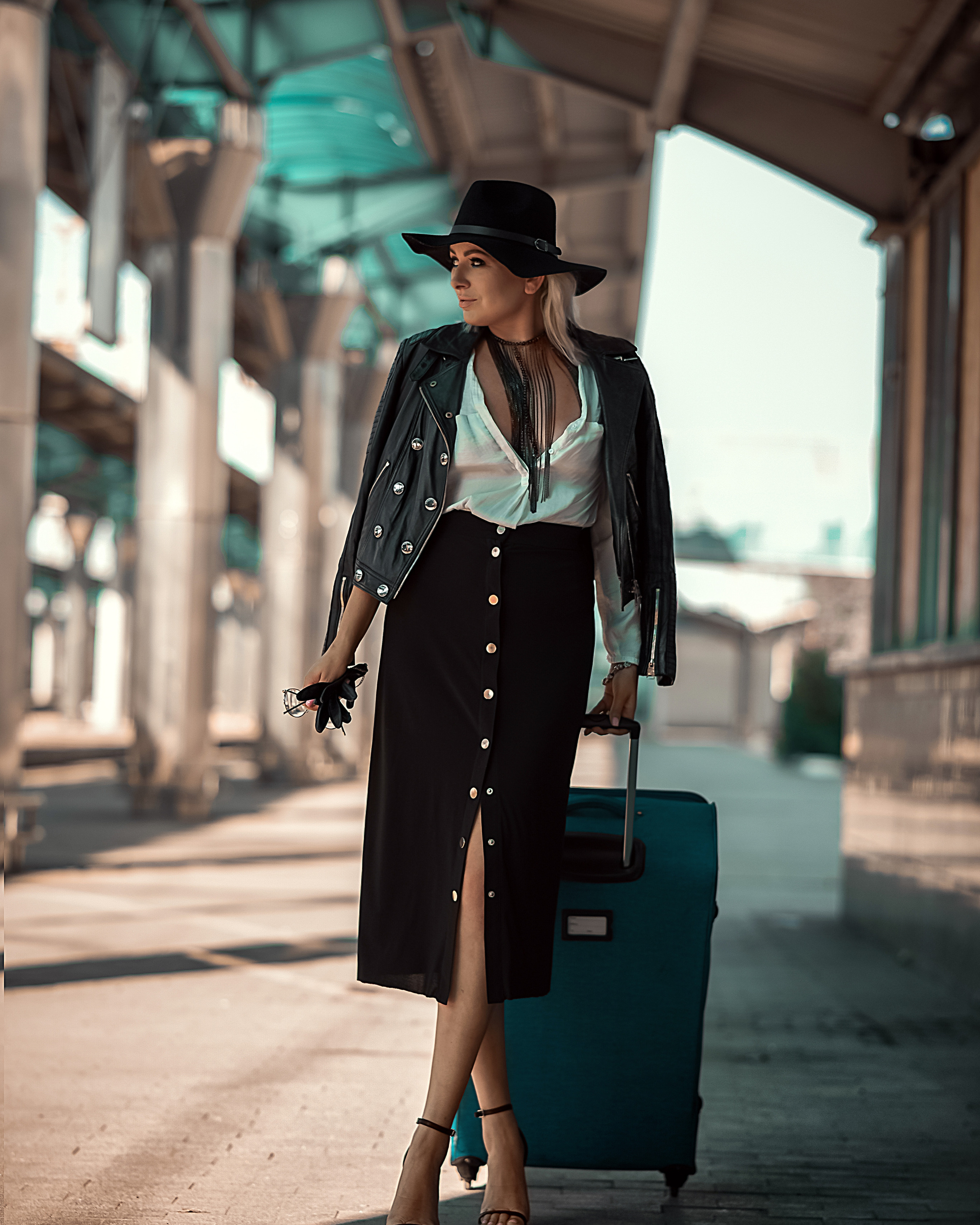 Вокзал. Отпуск мечты.