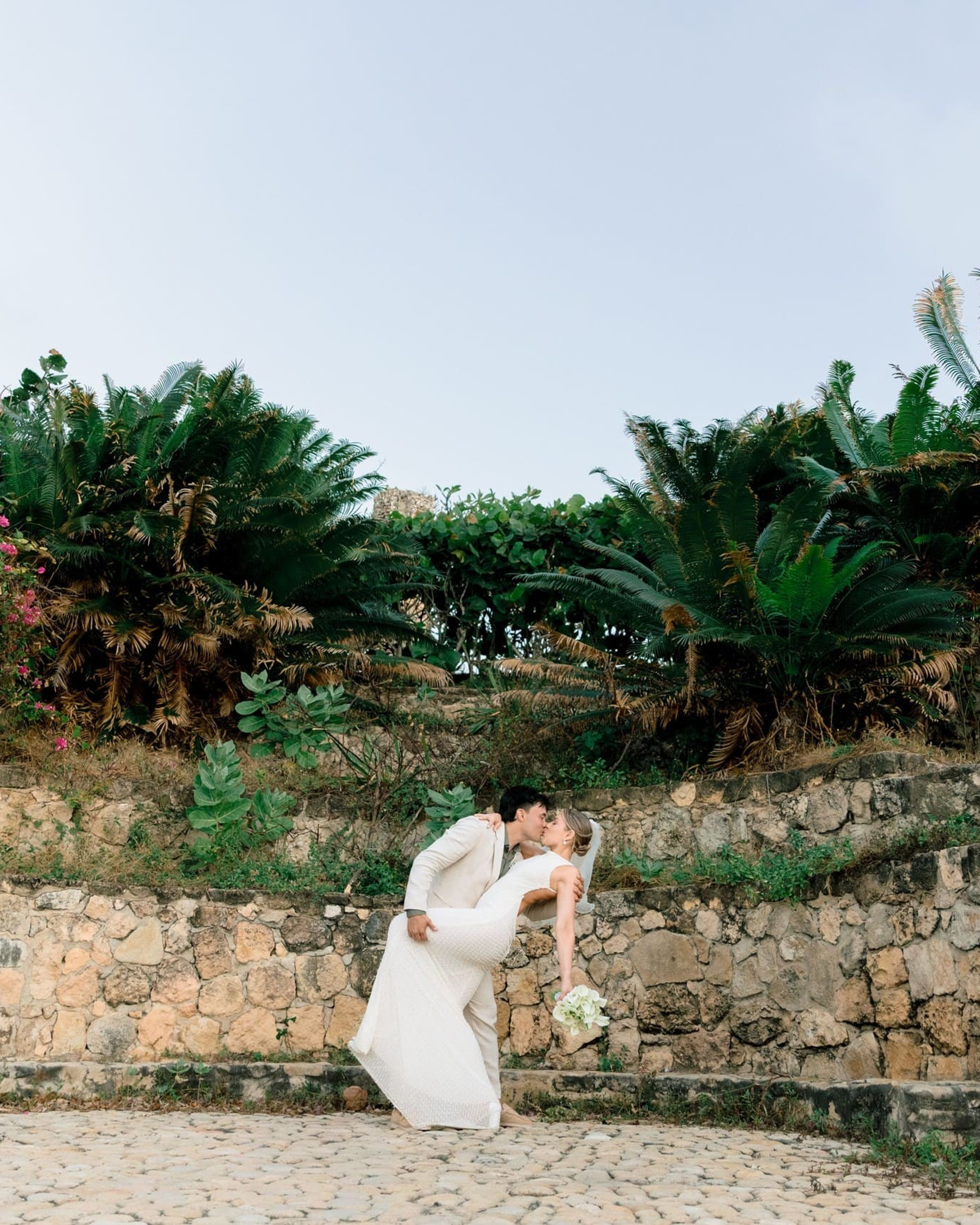 Boda en&nbsp;altos de&nbsp;pradomar, Colombia | Caro & Tommy
