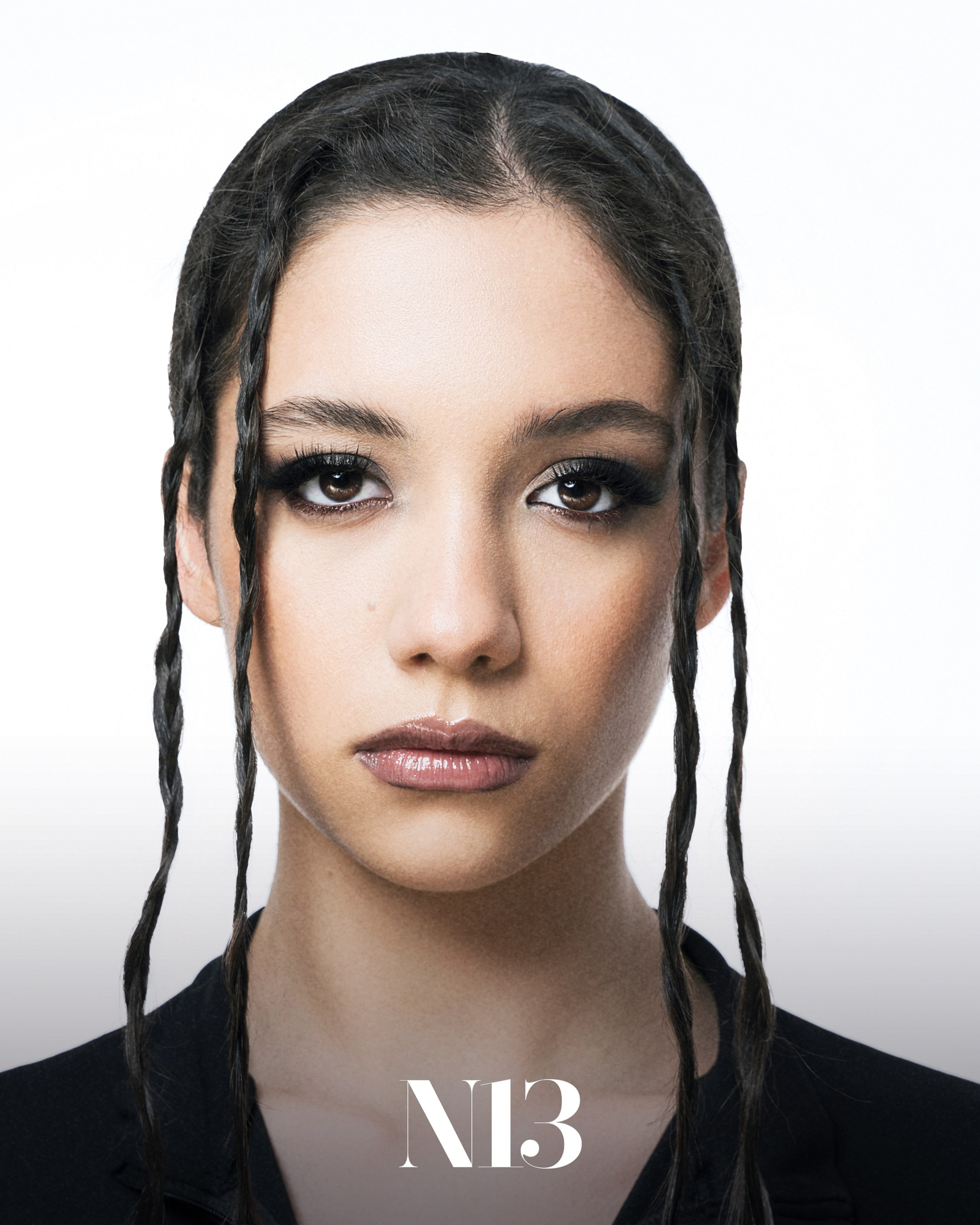 Nargis Magazine 140 issue. Beauty story for Saade Cosmetics.