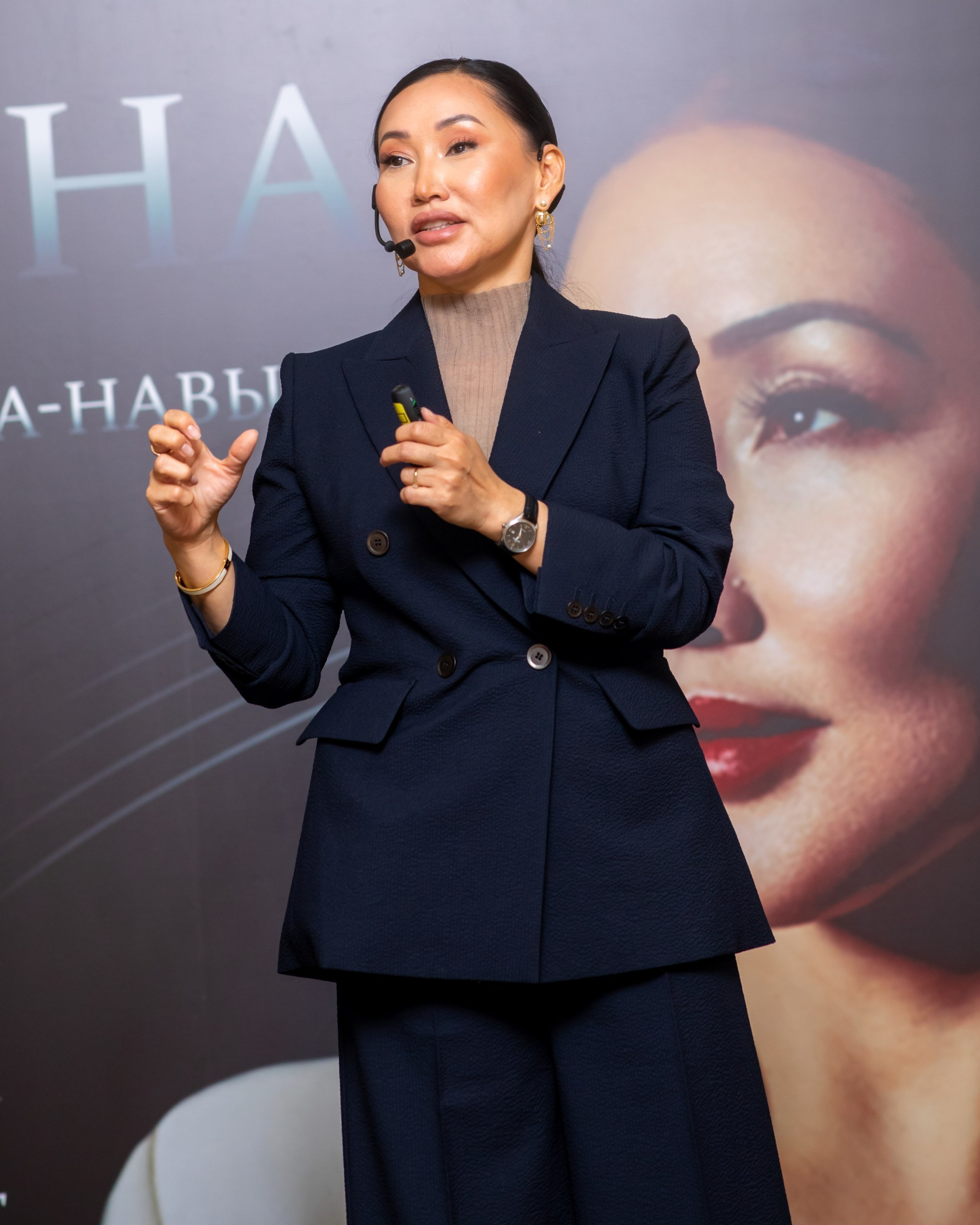 Laura Omuralieva&nbsp;— “The Woman of&nbsp;the New Age and Her Meta-Skills”