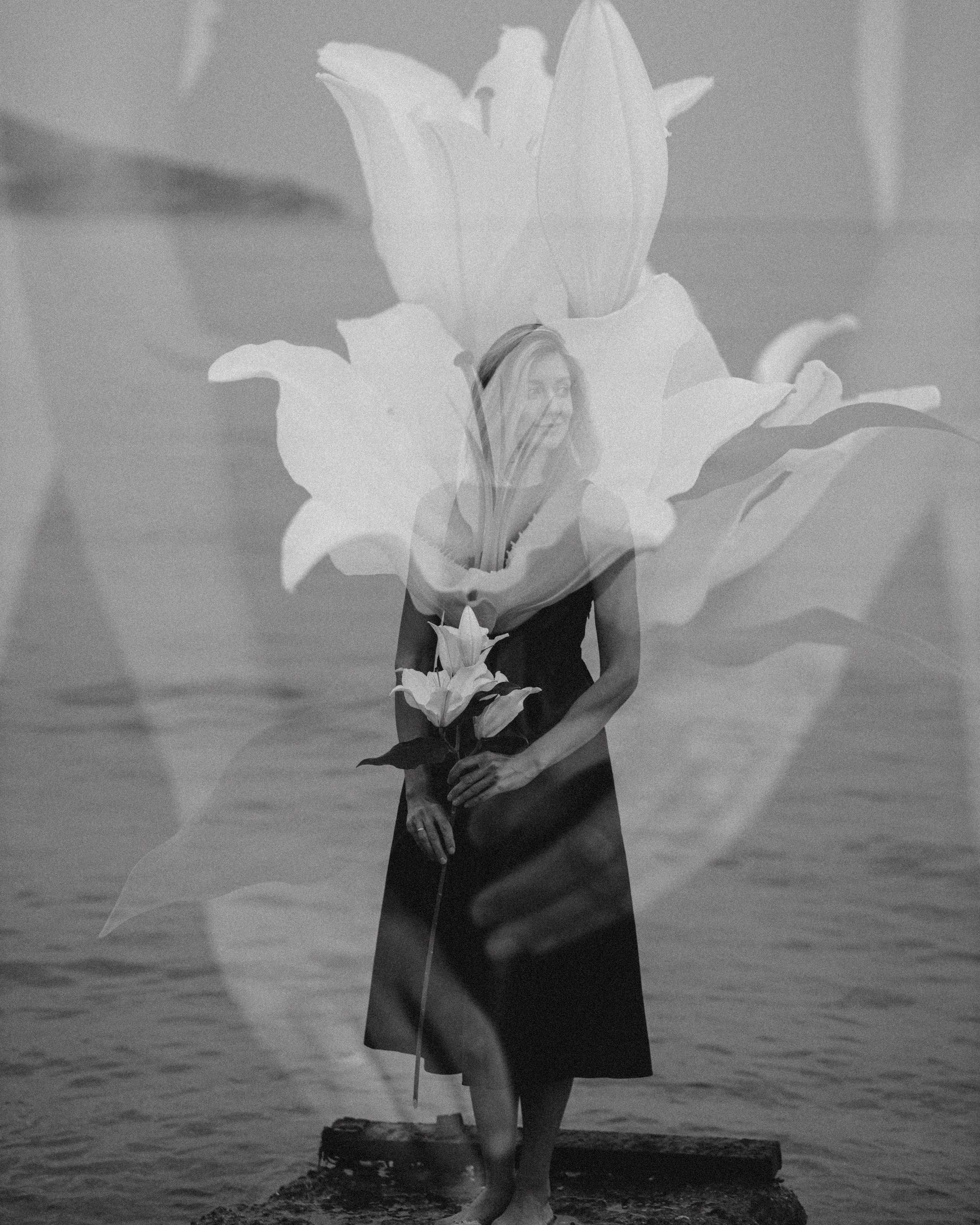 Катя с лилией