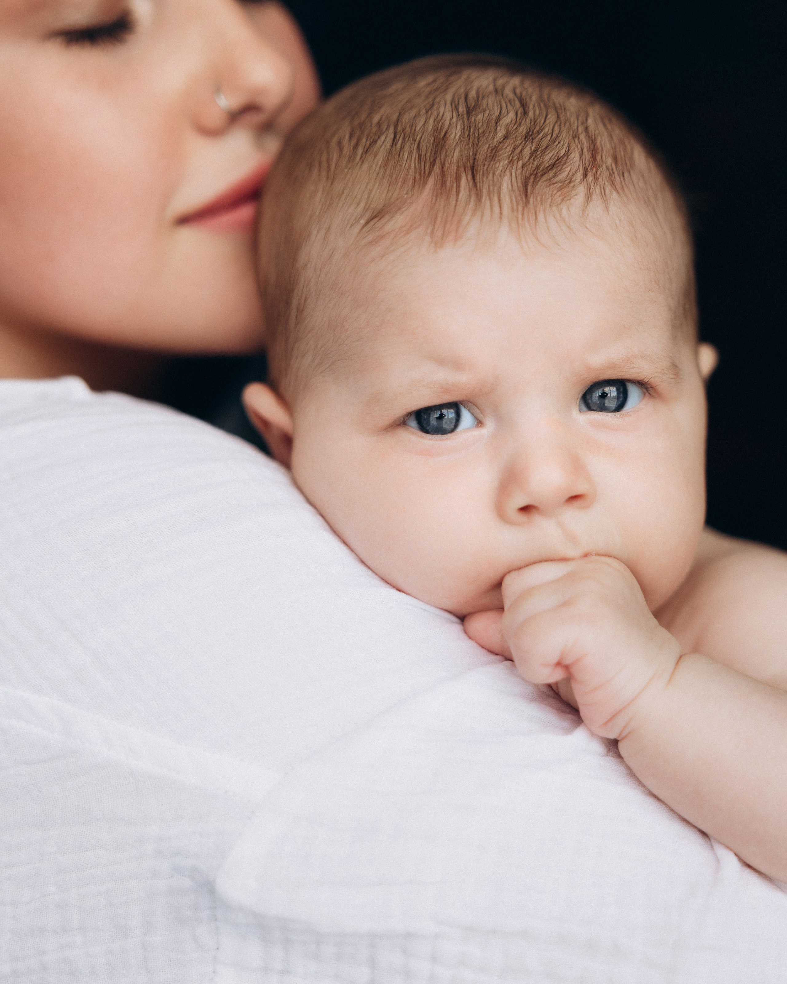 W ramionach mamy - cały świat….