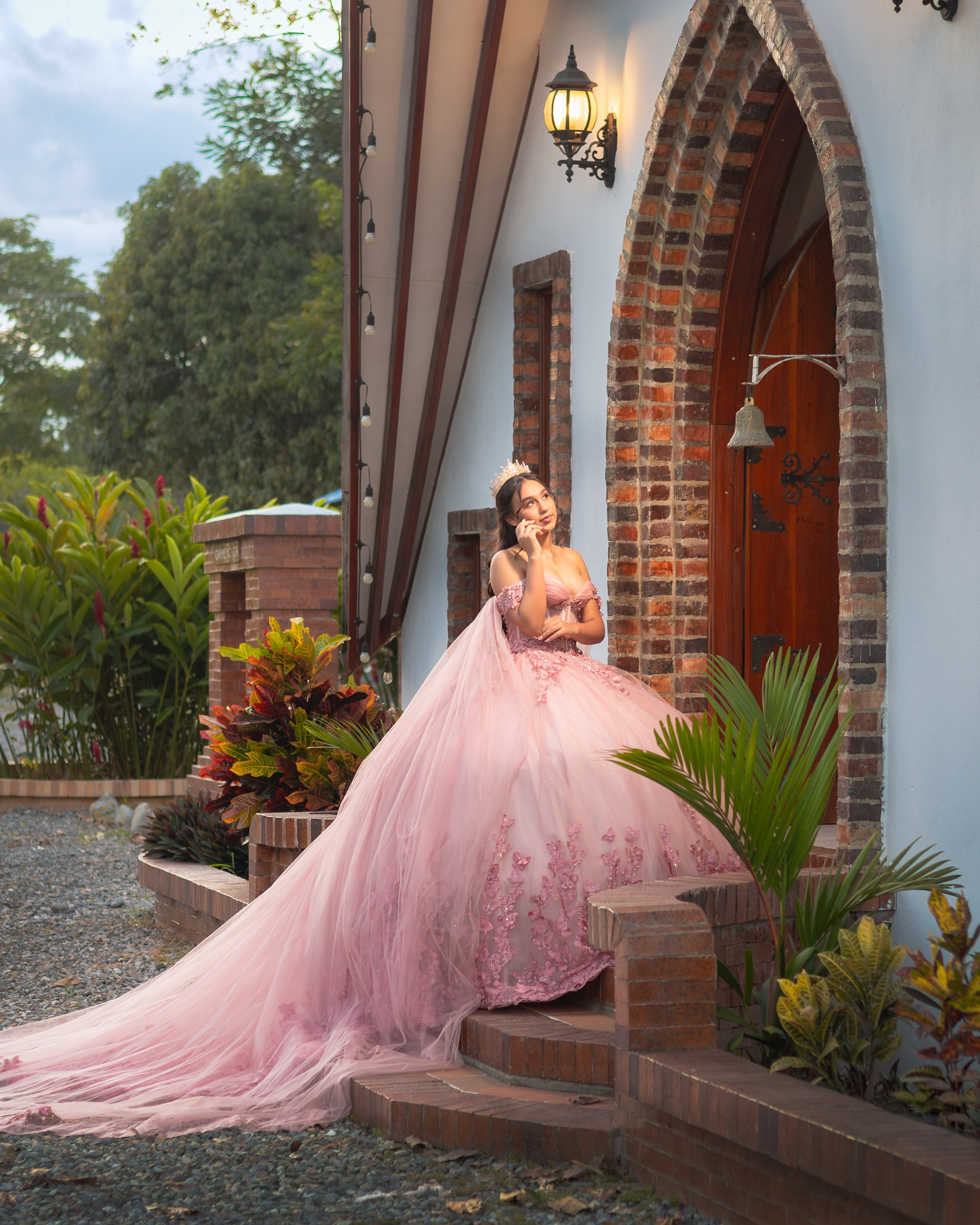 QUINCEAÑERAS