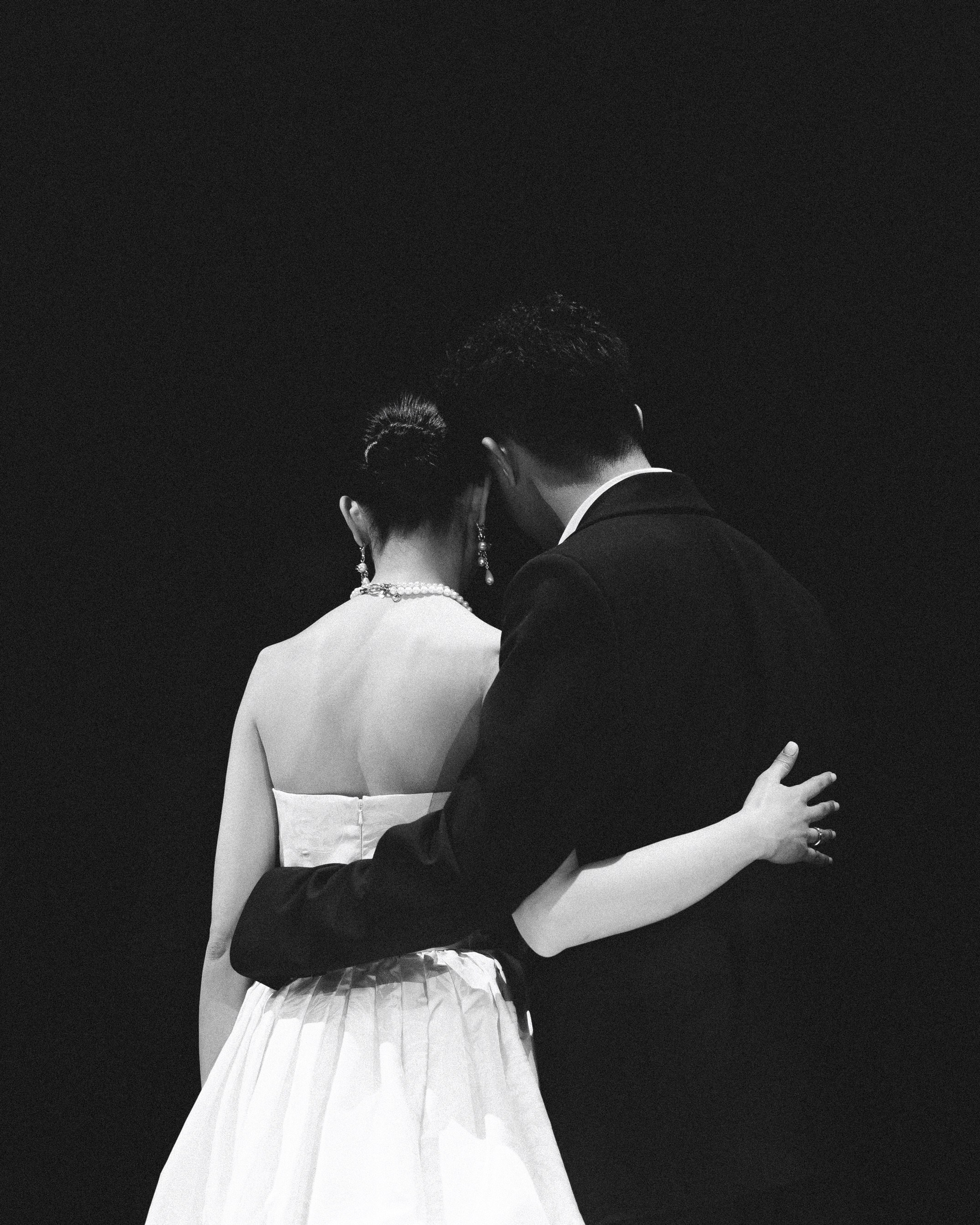 Aman & Leila «Свети другим, но&nbsp;не&nbsp;сгорай»