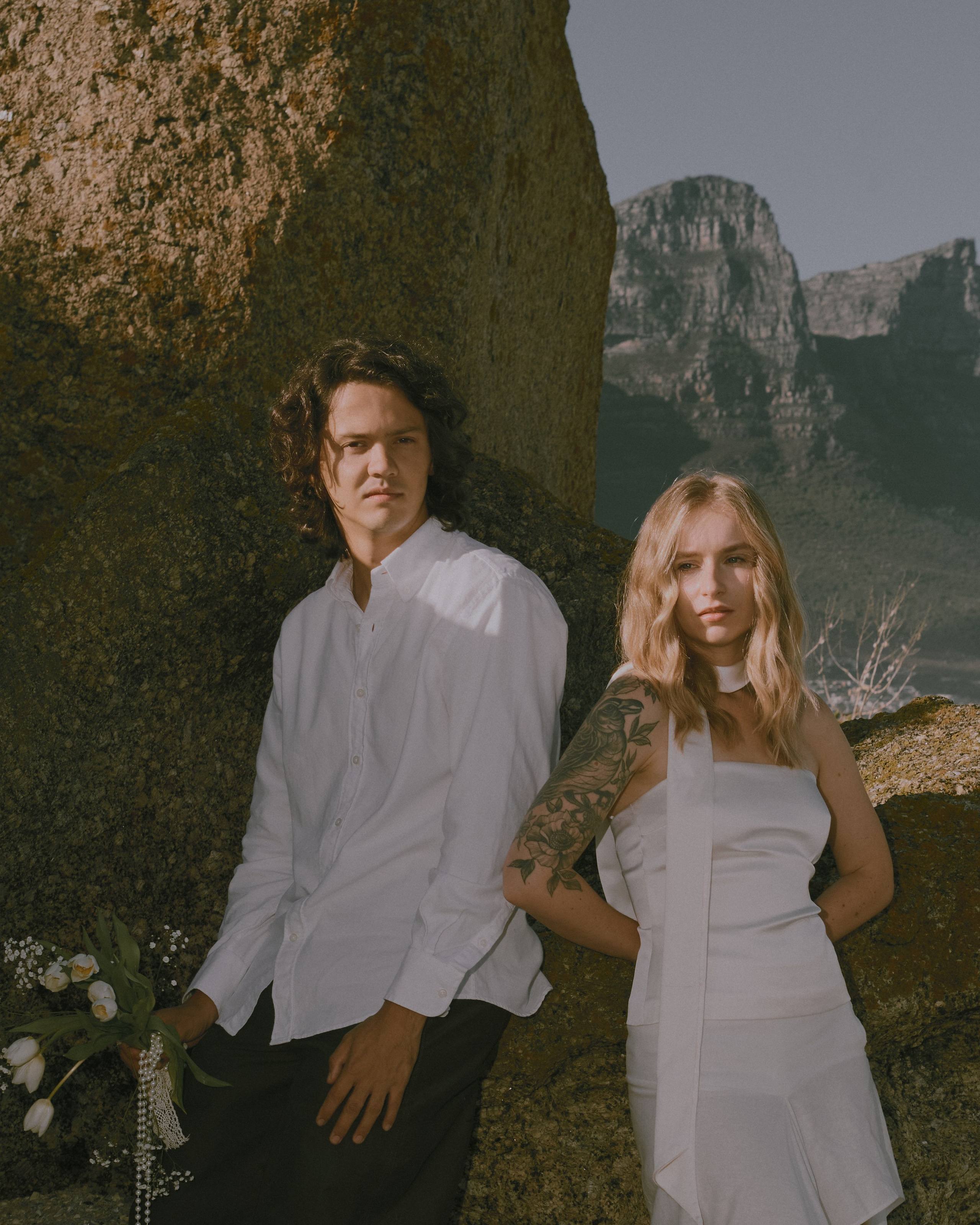 Editorial Romantics