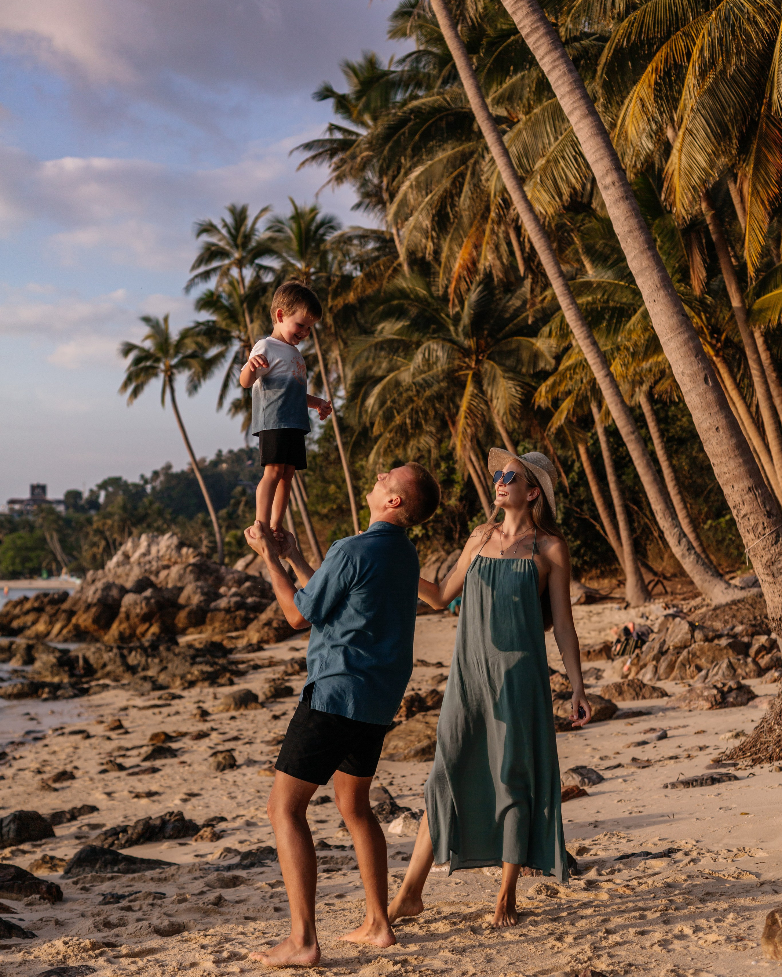 Family -Taling Ngam beach 01.03.2025
