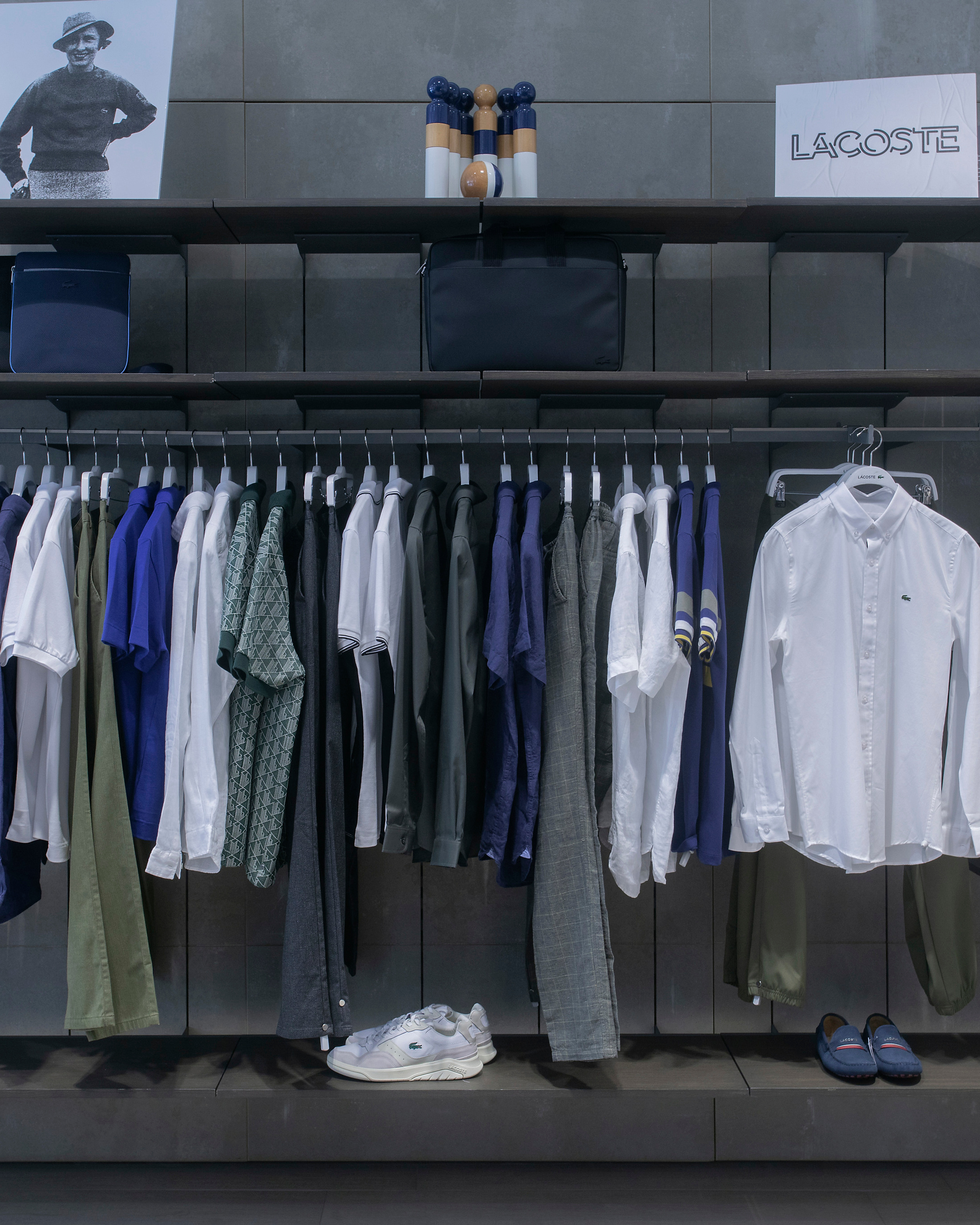 Интерьер Lacoste