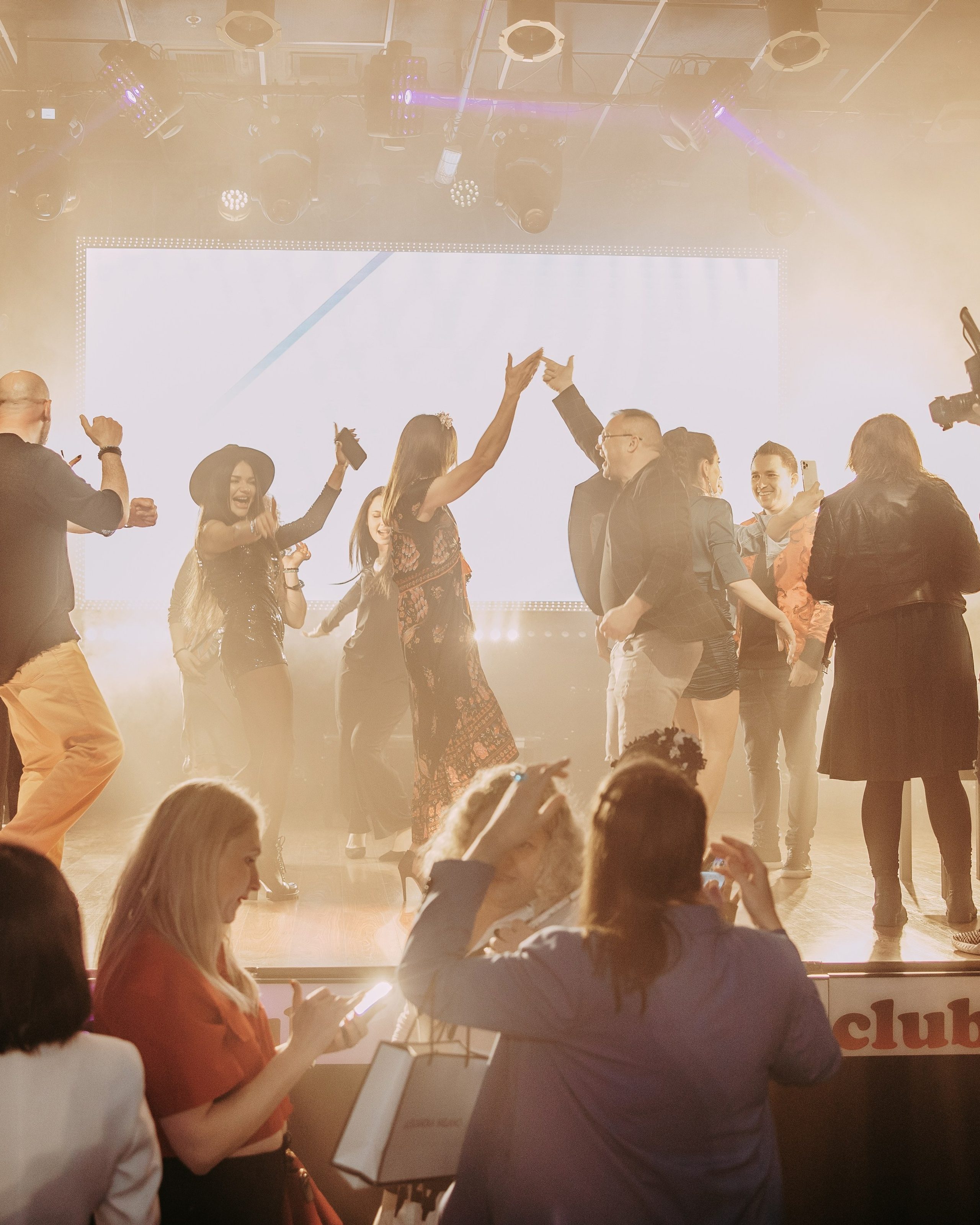 First BLOGGER HOUSE — Reportage