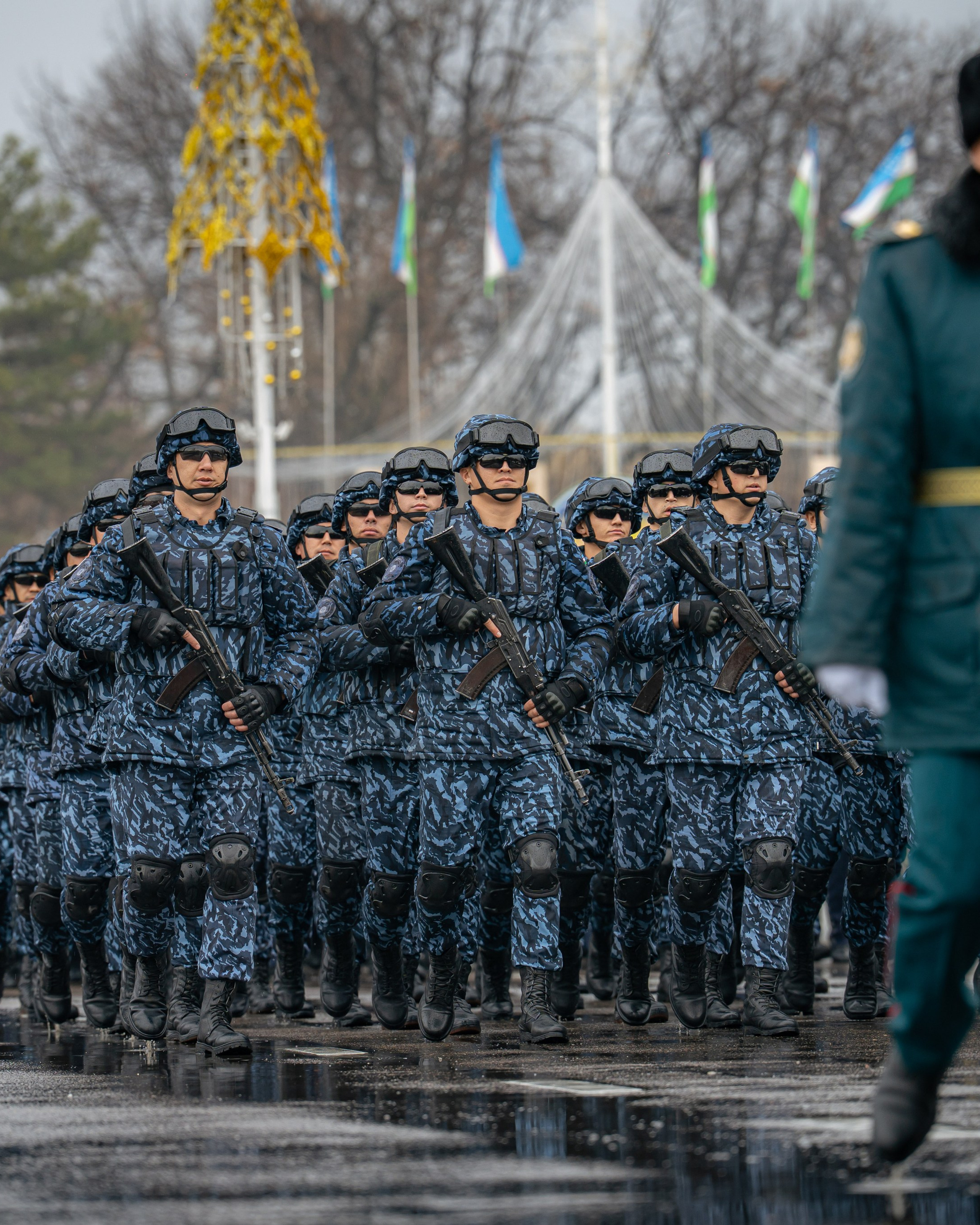 В&nbsp;Ташкенте прошел парад ко&nbsp;Дню защитников Родины.