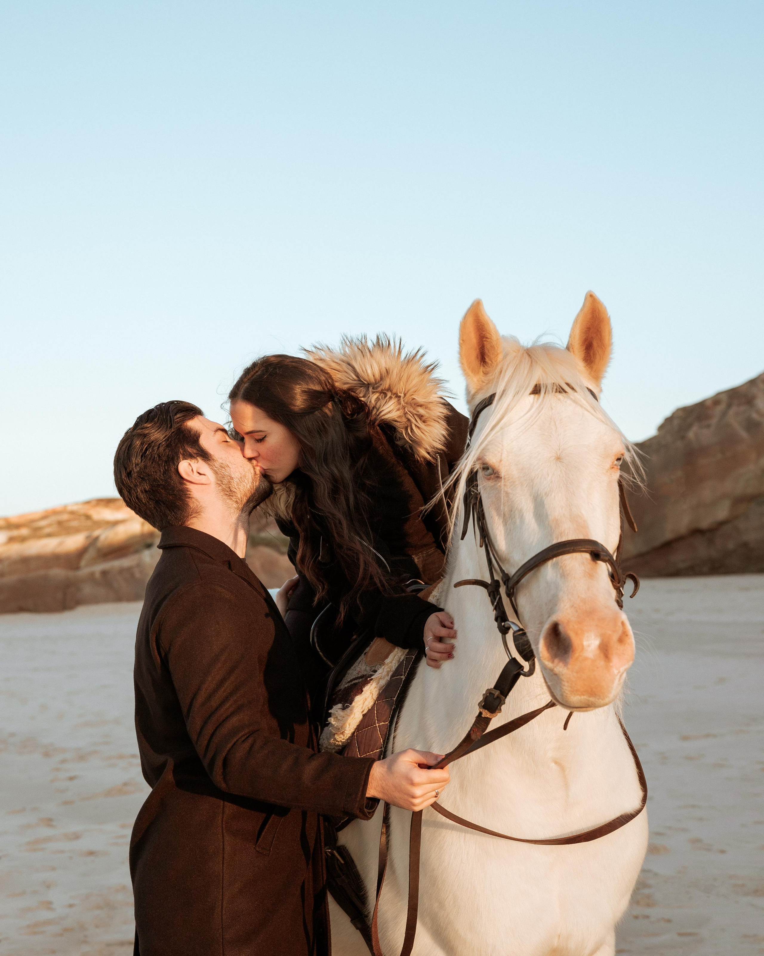 Sessão Fotográfica a&nbsp;cavalo na&nbsp;Praia da&nbsp;Almagreira