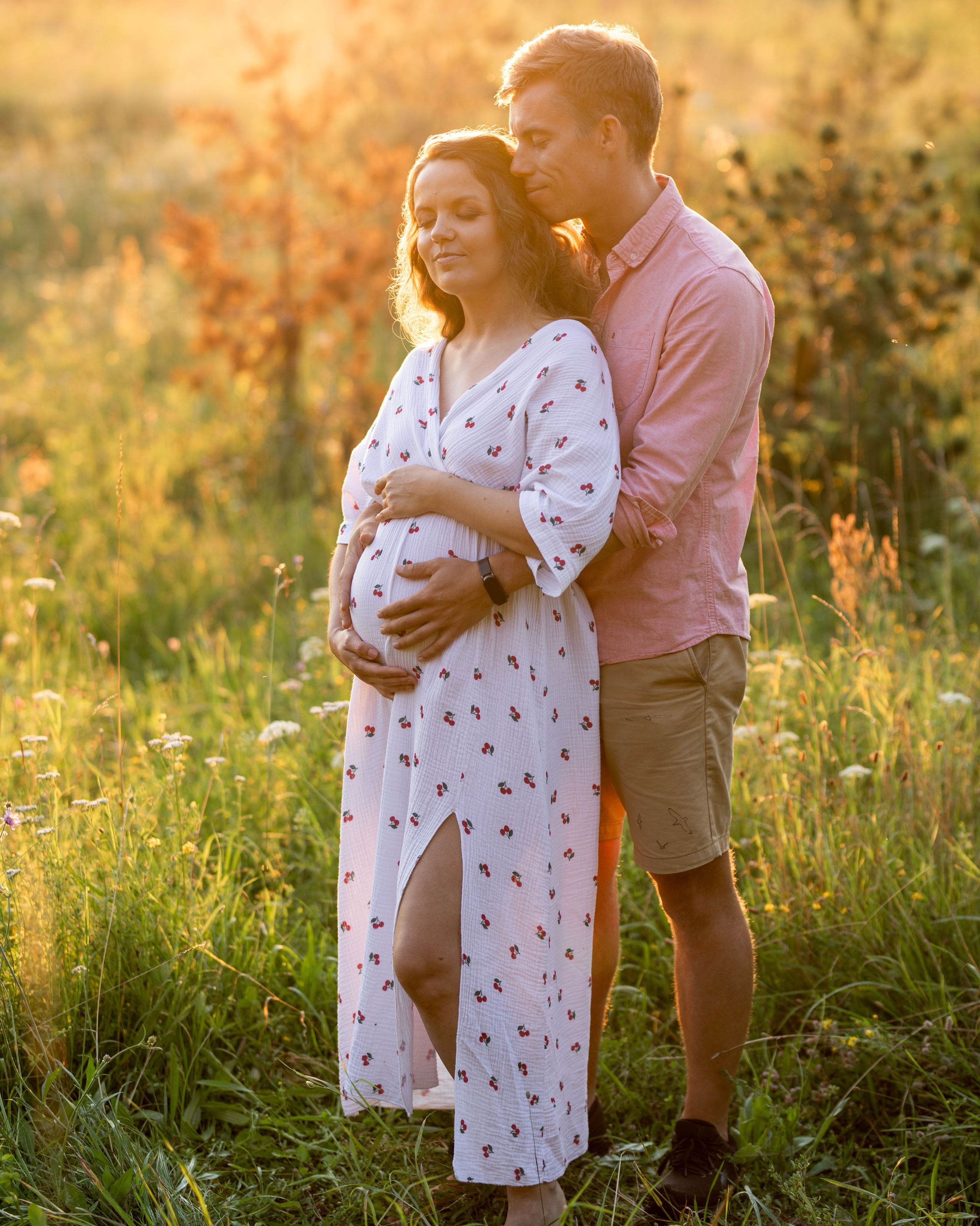 VIKTORIJA IR LINAS | LAUKIMO FOTOSESIJA PIEVOJE