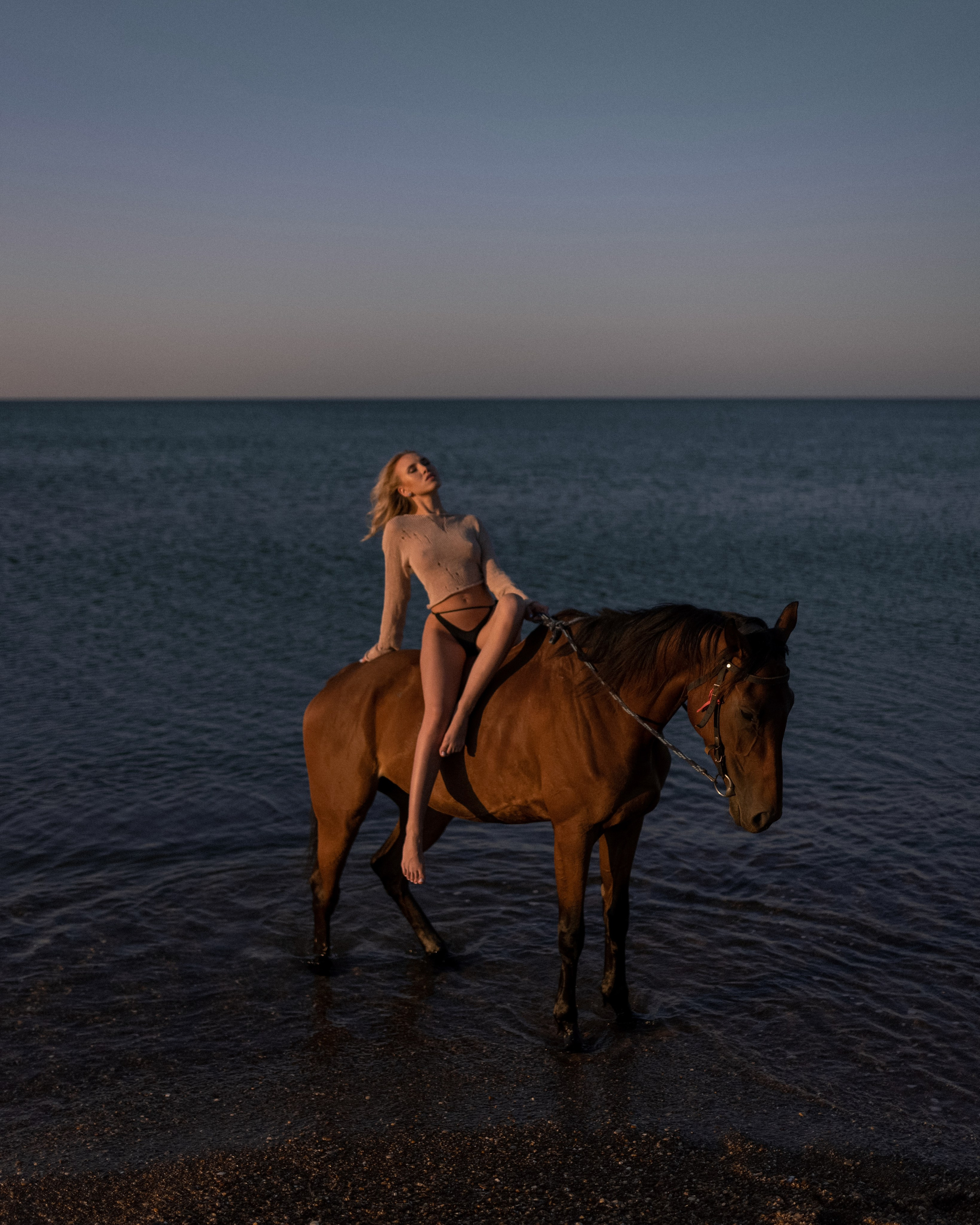Фотосессия с лошадью на берегу моря