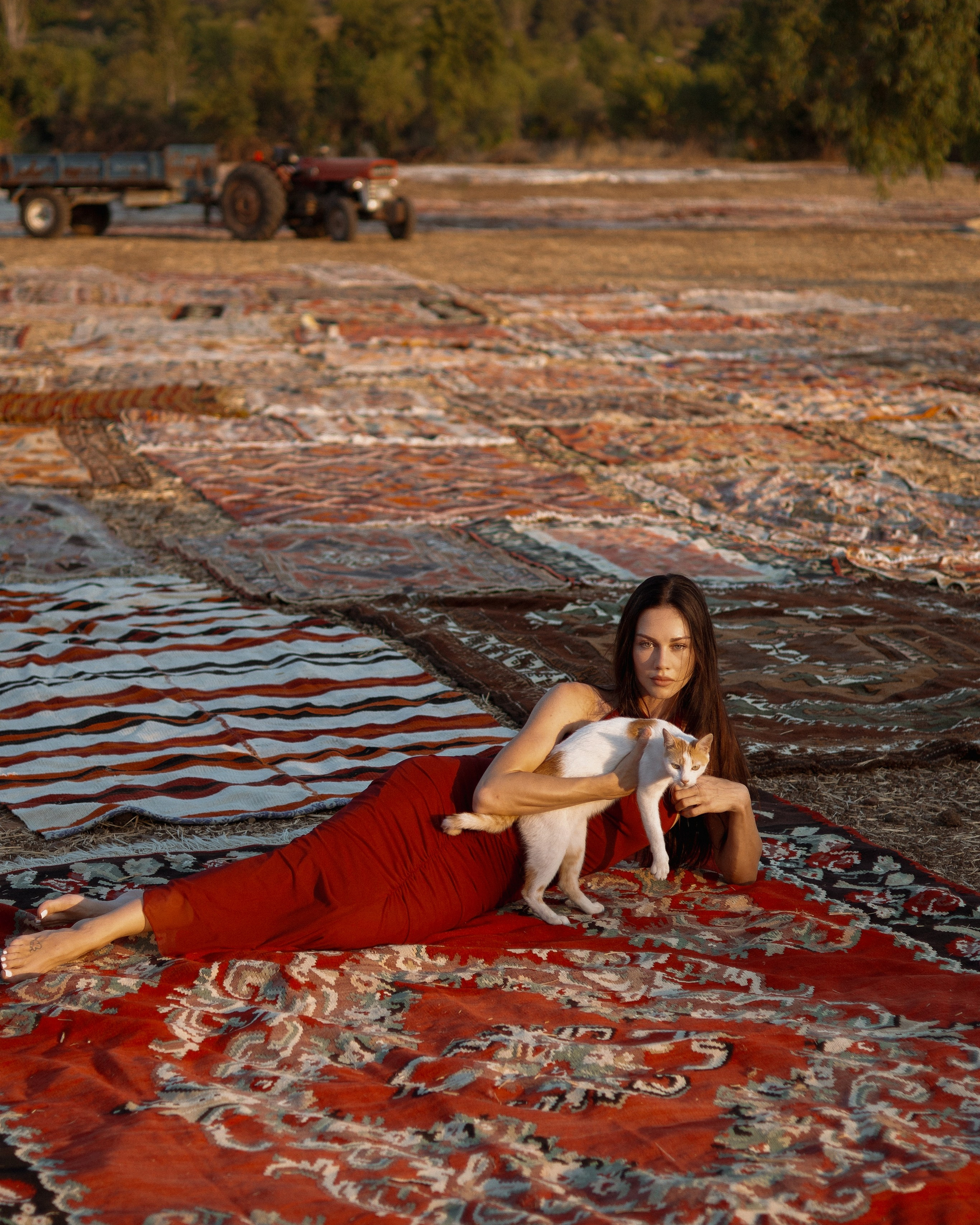 Фотосессия на ковровых полях в Анталии