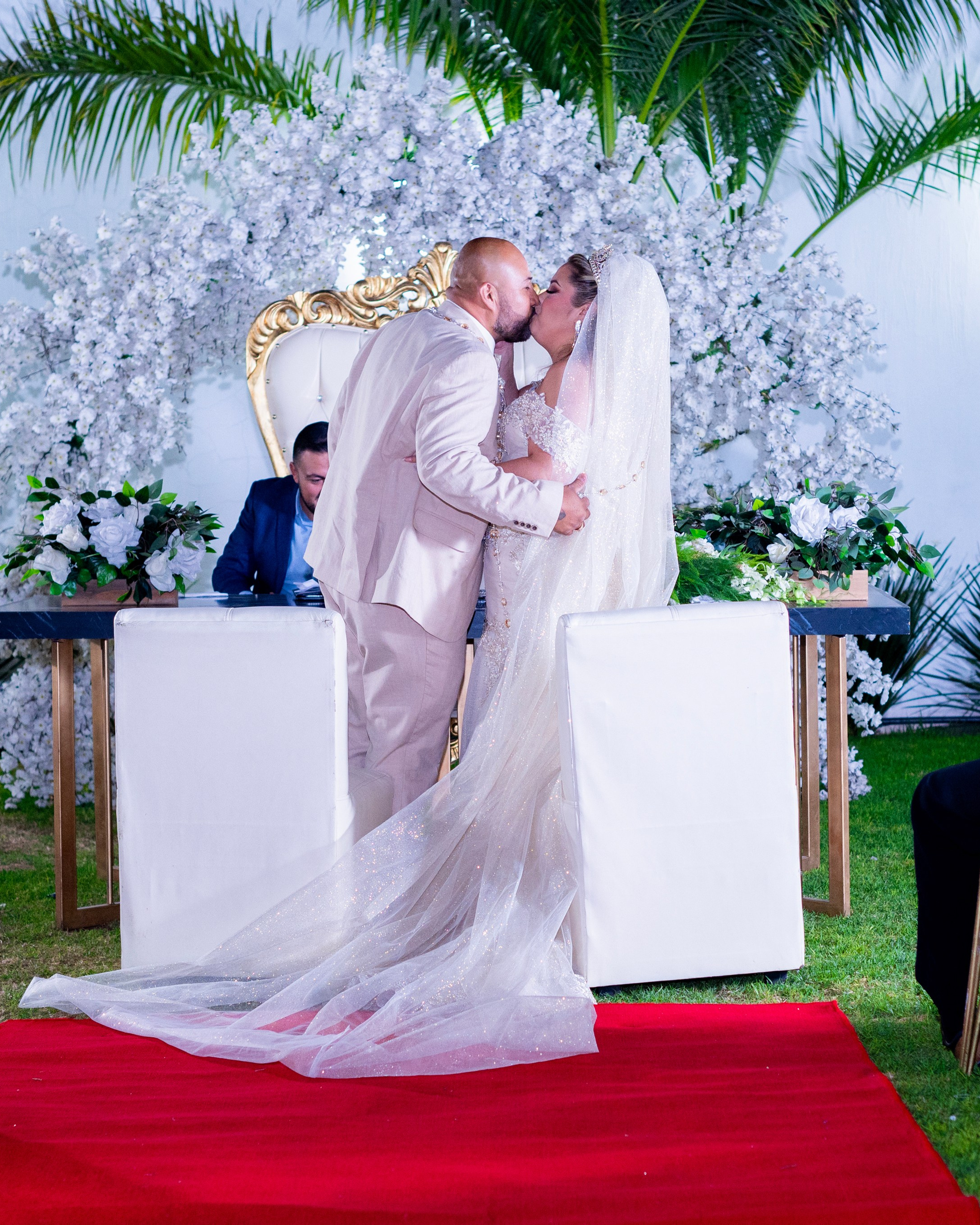 CLAUDIA Y&nbsp;ERNESTO