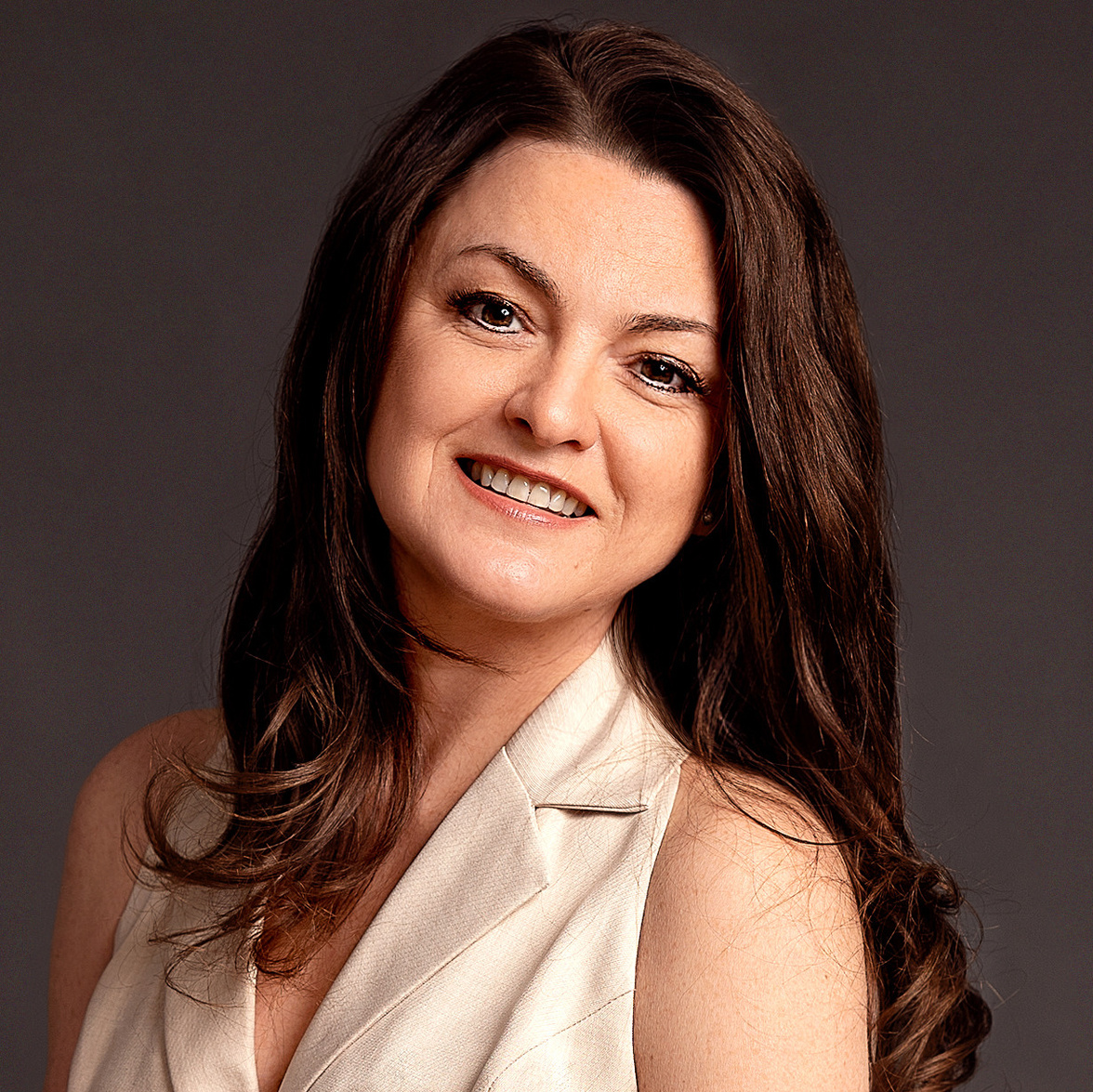 Kontakt. Portraitfotografie in Gründau Elena Ohnstedt