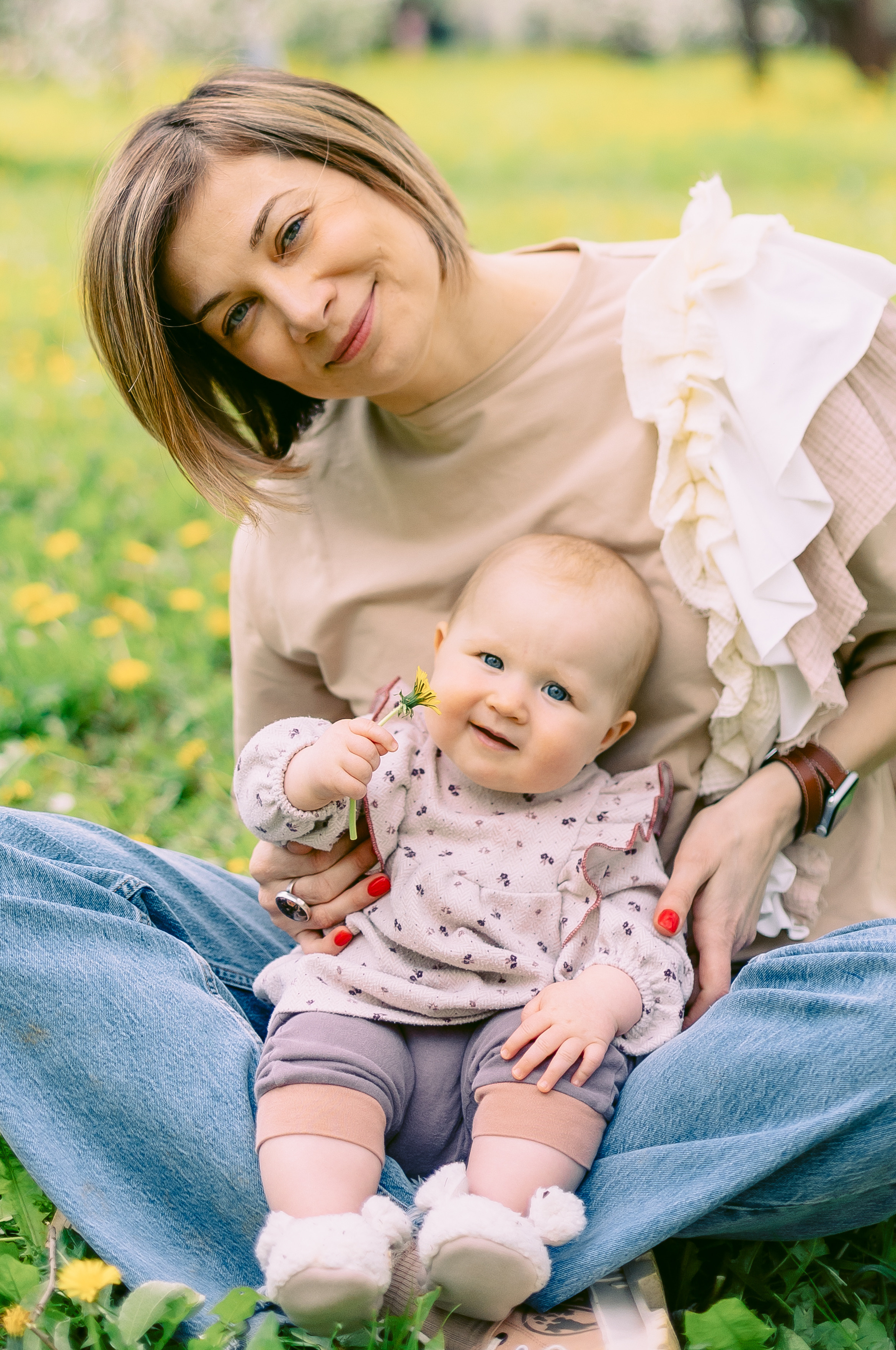 Иришка с игрушкой. Alya Leto Photographer