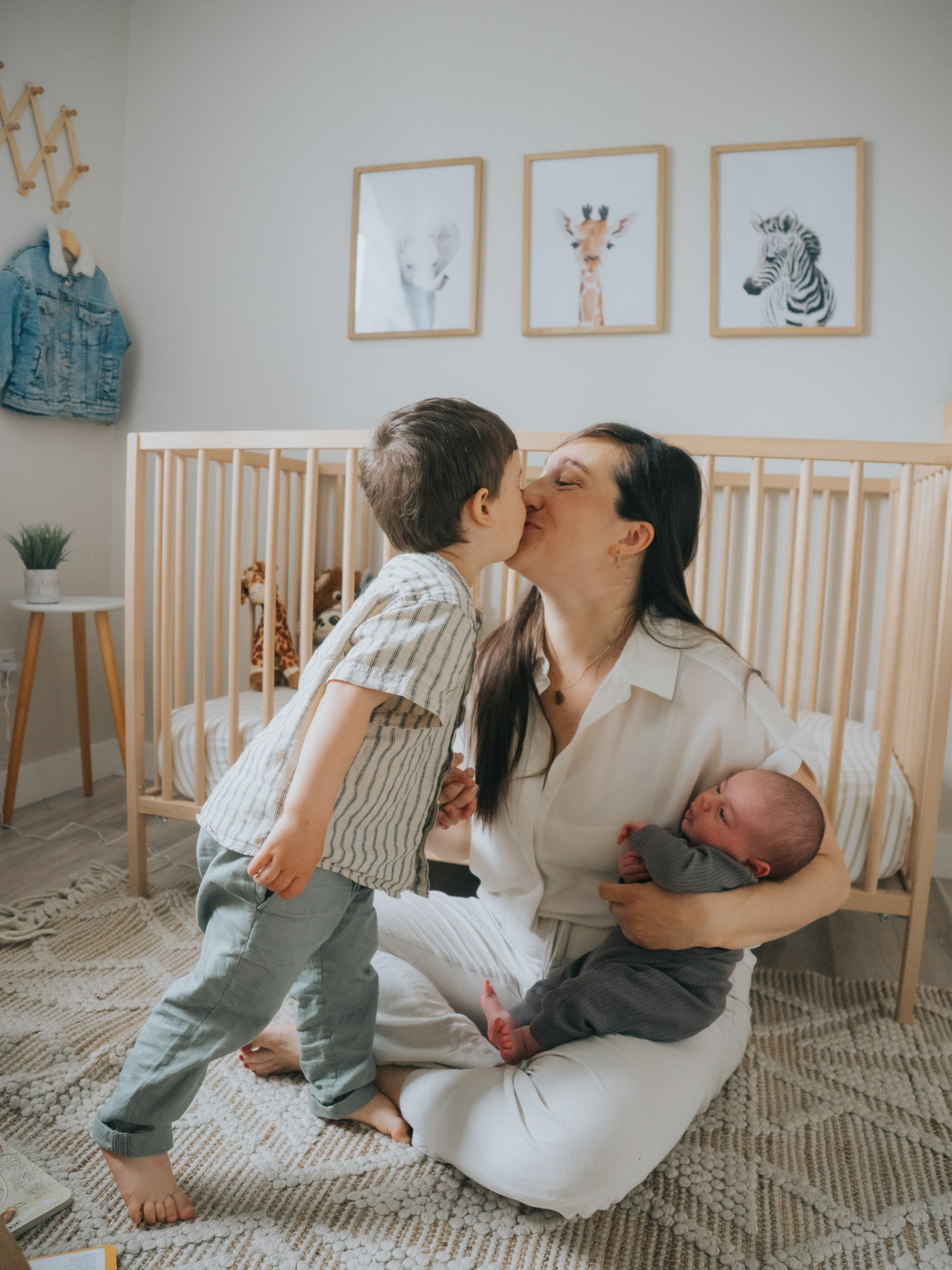 Your Montreal in-home Newborn Session  — what to expect, how to prepare and what to take in consideration. Mimosa Studios — Motherhood & Family Photographer in Montreal