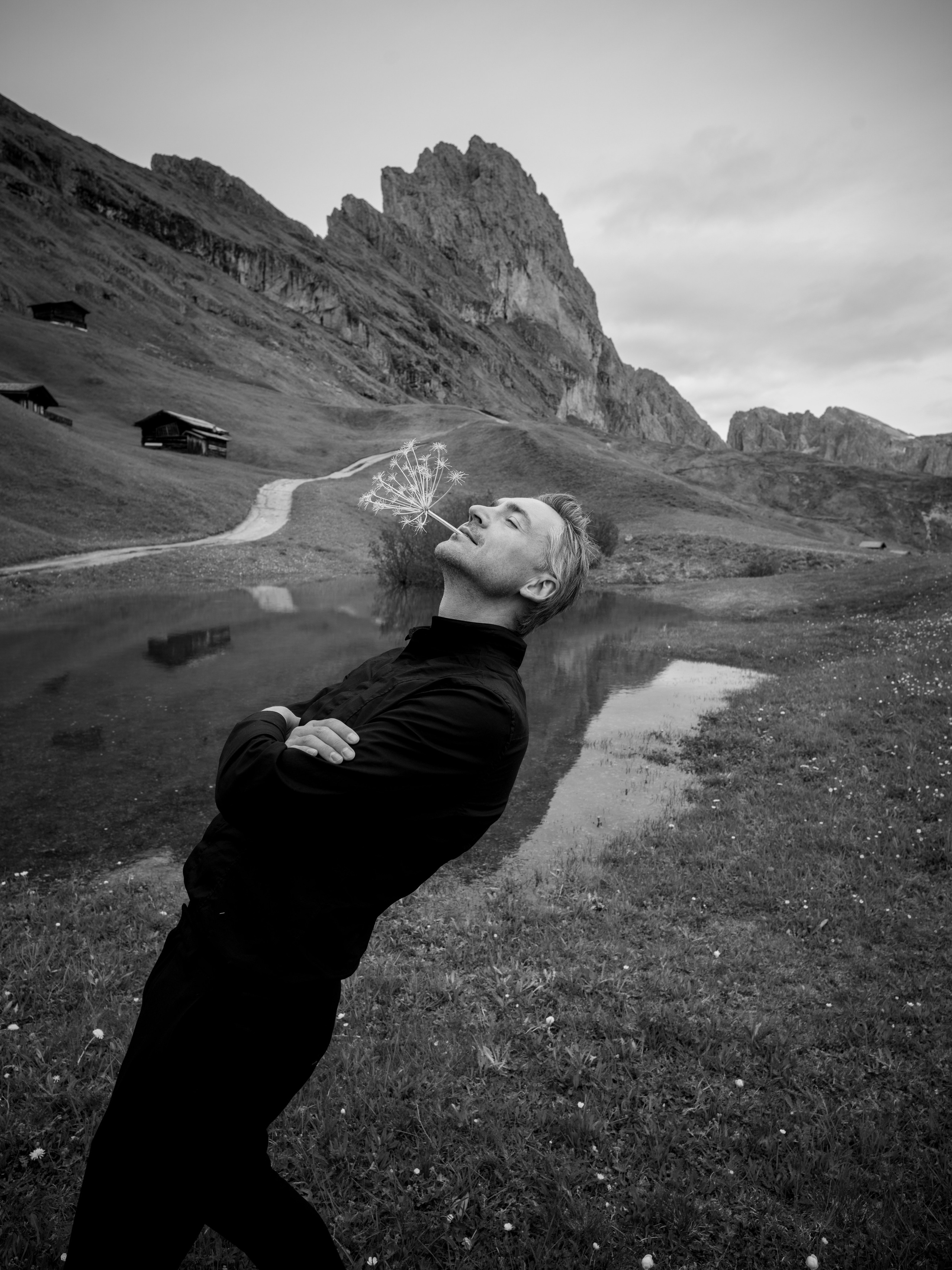 About Ale Kor | Vibrant Style, Calmness, and Shoot Without Templates. Ale Kor — Photographer in Italy | Lake Como, Lake Garda, Venice & Dolomites