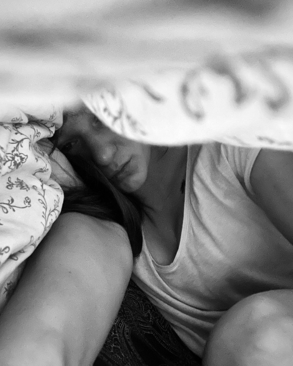 Strach z vlastní maličkosti. Dana Lišková — Empathetic Photographer | Introspective Artist |Neurodivergent Coach | Founder of Artepy.cz