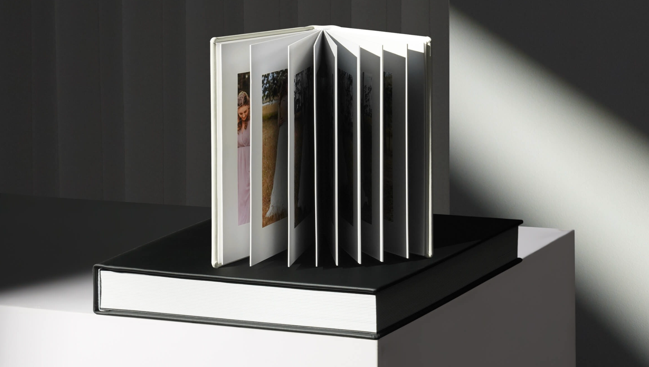 Livres photos. Eugénie Smirnova — Photographe à Toulouse et dans le Sud-Ouest