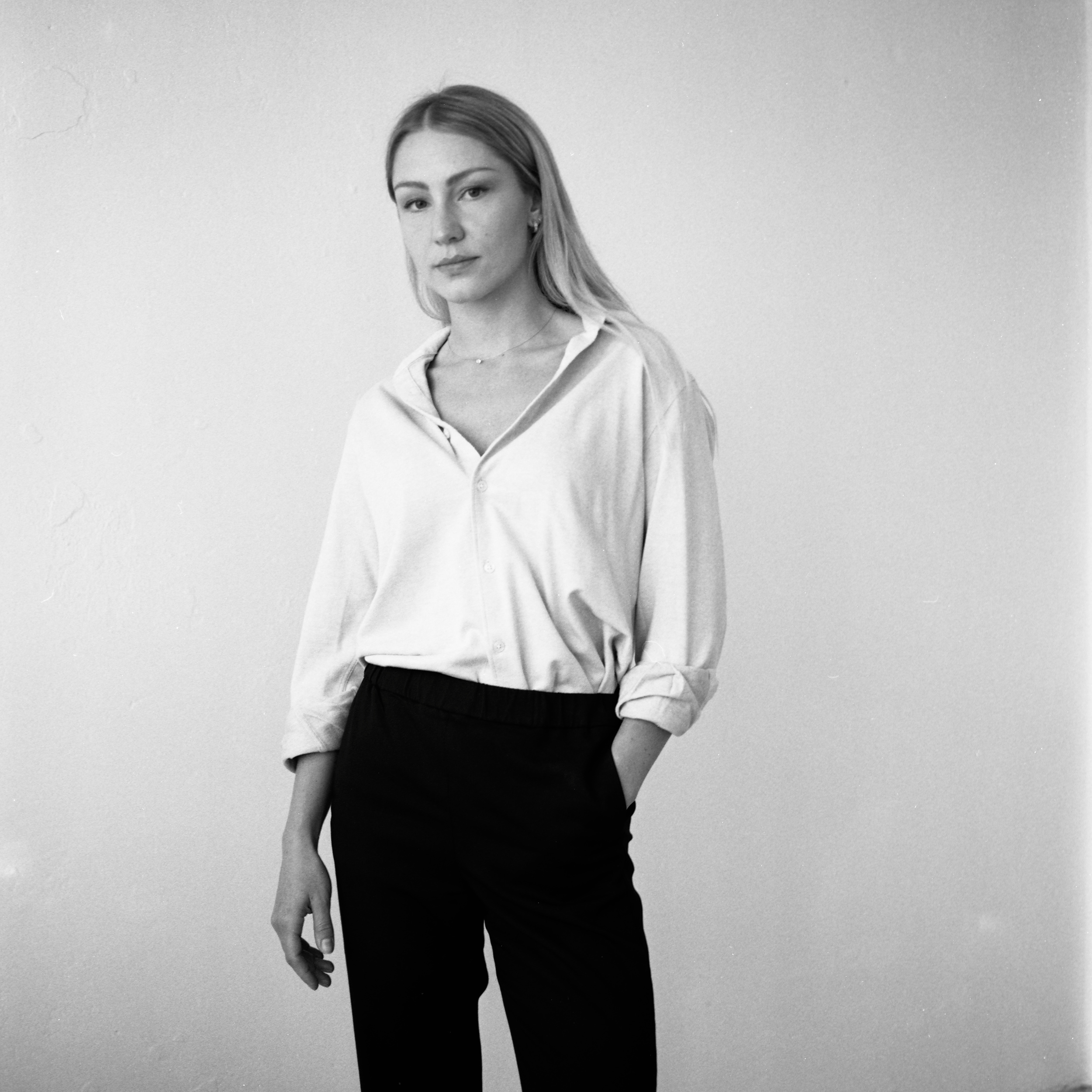 Margot. Полина Сойреф, портретный и документальный фотограф