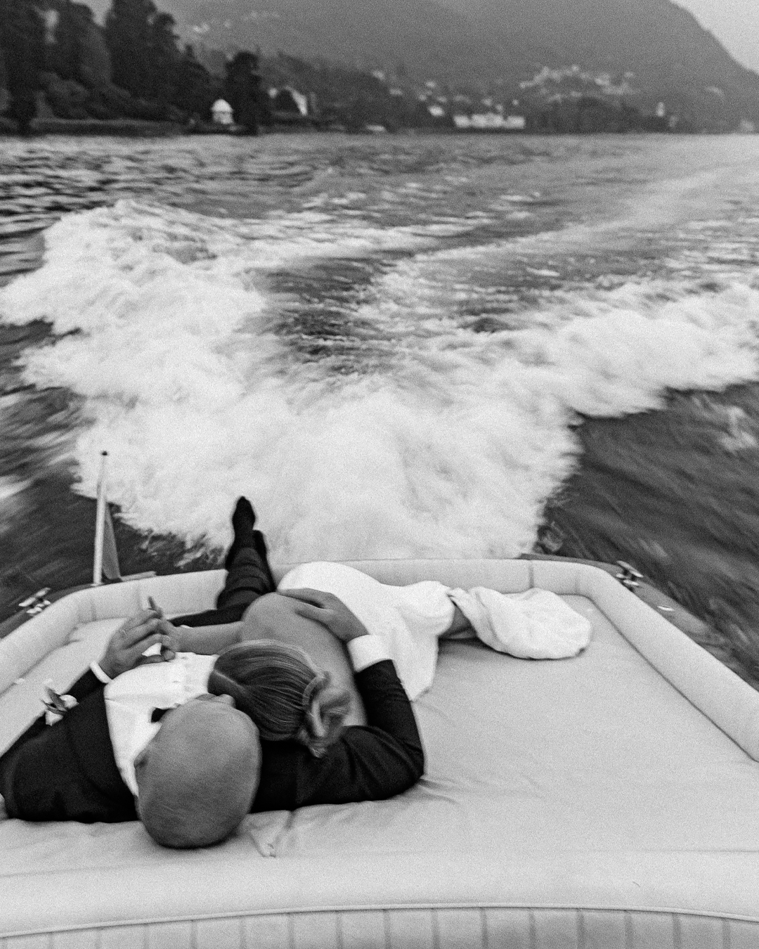 How to Choose a Wedding Photographer: A Comprehensive Guide. Wedding photographer Como Lake, Italy