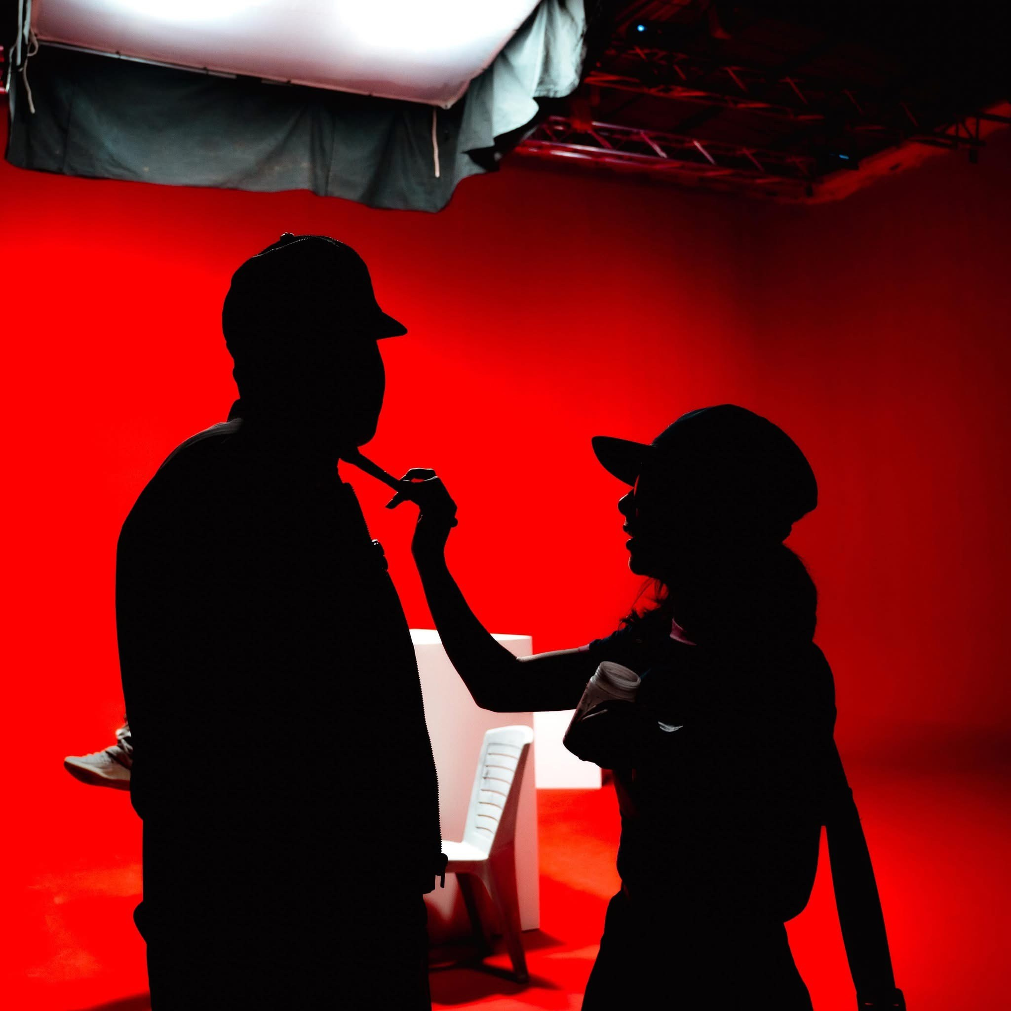 CLASS. DEYA BELTRAN Maquilladora, fotógrafa y vídeos