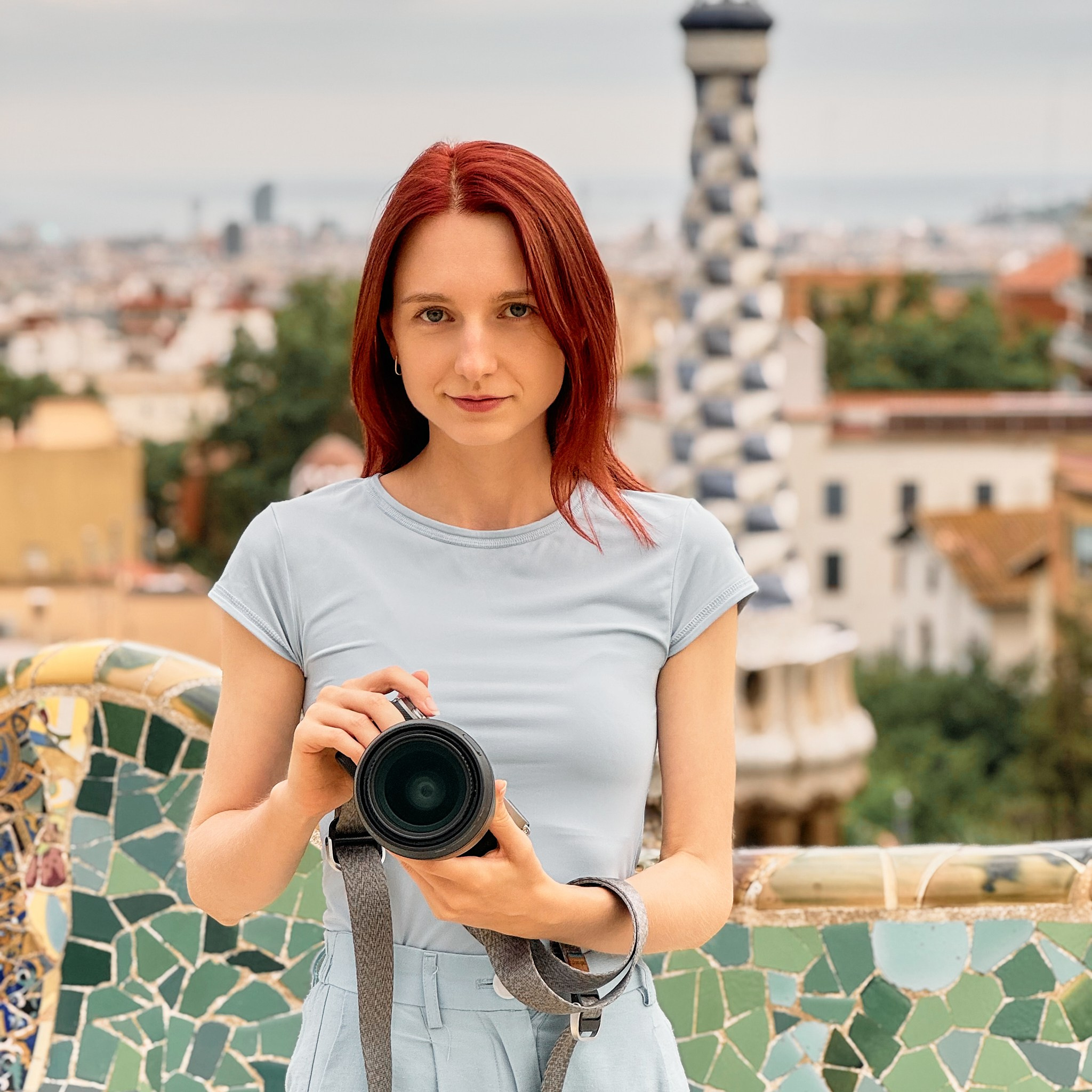 Description of the Ciutadella Parc location for a  love-story or individual photo shoot in Barcelona, examples of photos. POSTCARD.BCN Photographer Kate in Barcelona. Love-story, family or individual photo shoots
