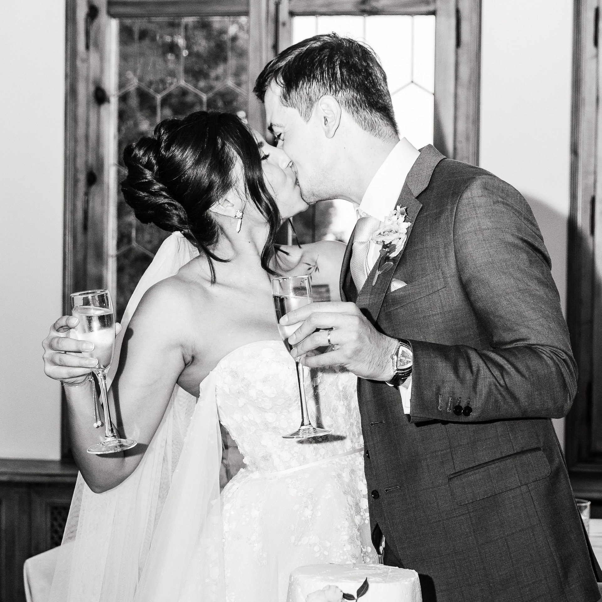 Couple sharing during the wedding dinner at La Baronia