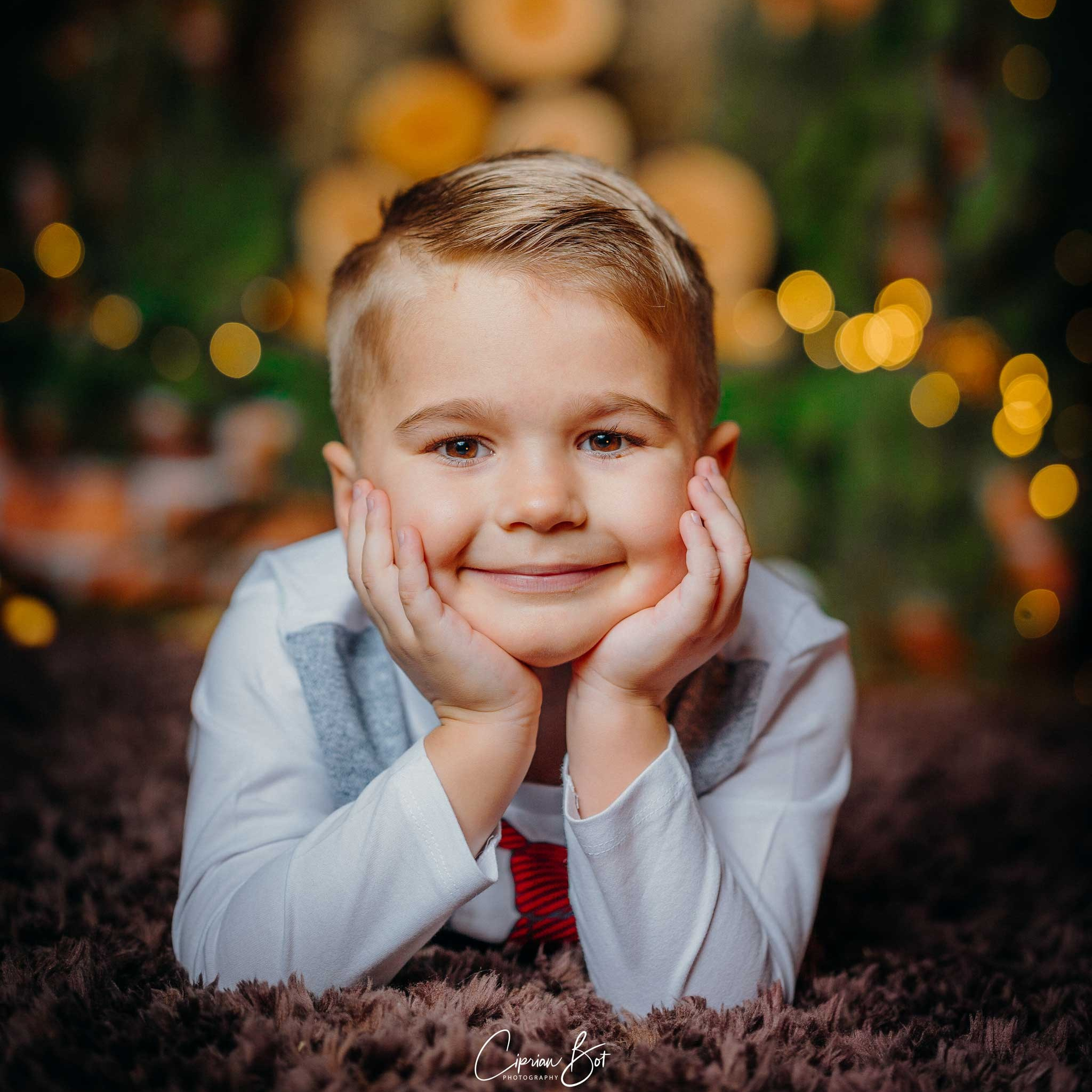 Sedinte Foto de Craciun Oradea 2023. Servicii Foto Video Nunta - Fotograf Oradea