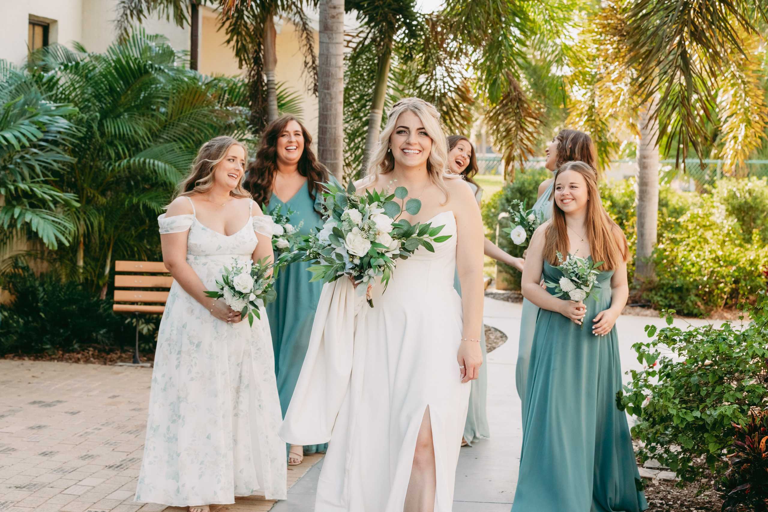 Wedding photoshoot, bride and bridesmaids