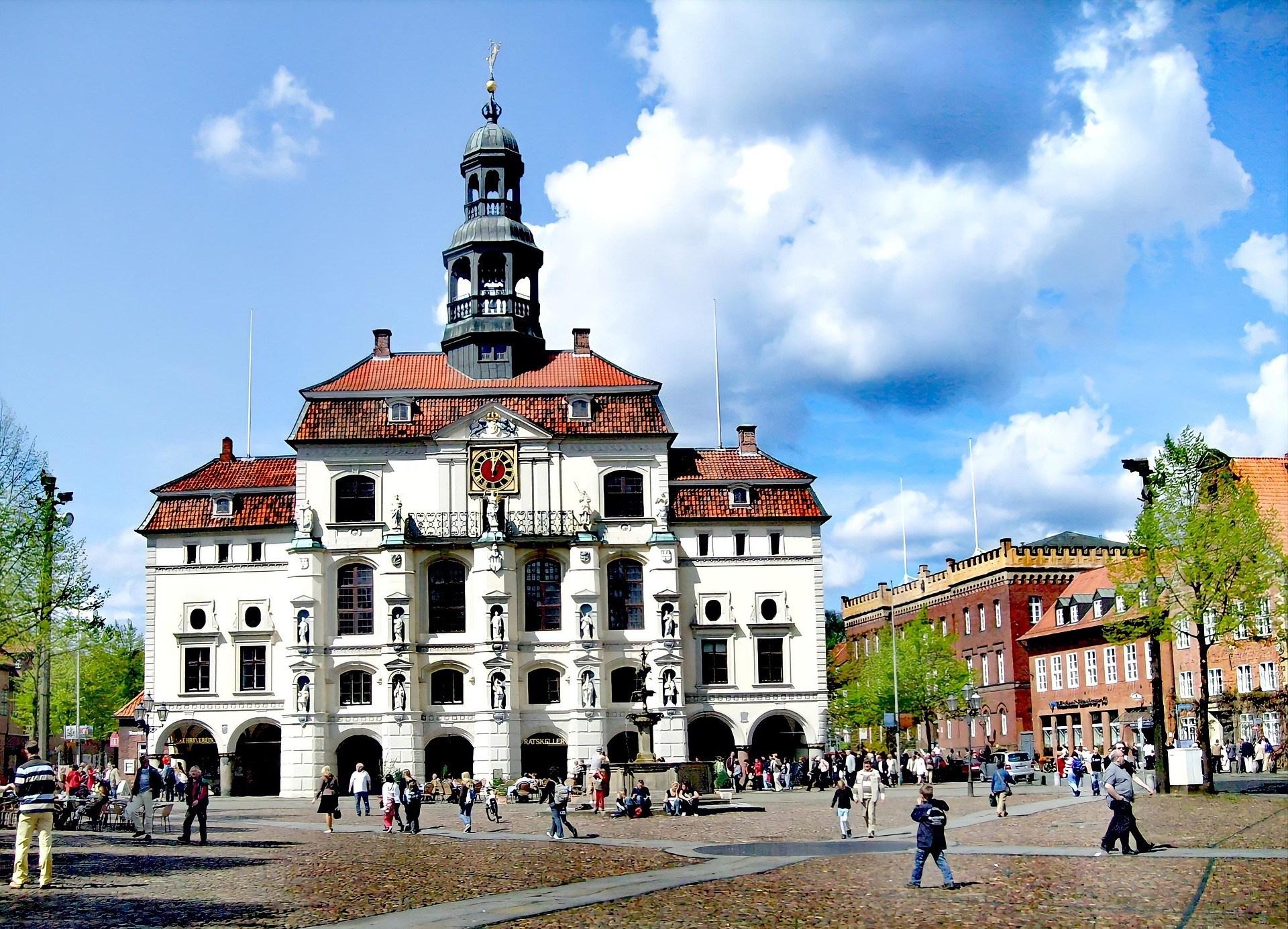 Гамбург. Elina Reisen. Туристическое агентство в Аугсбурге