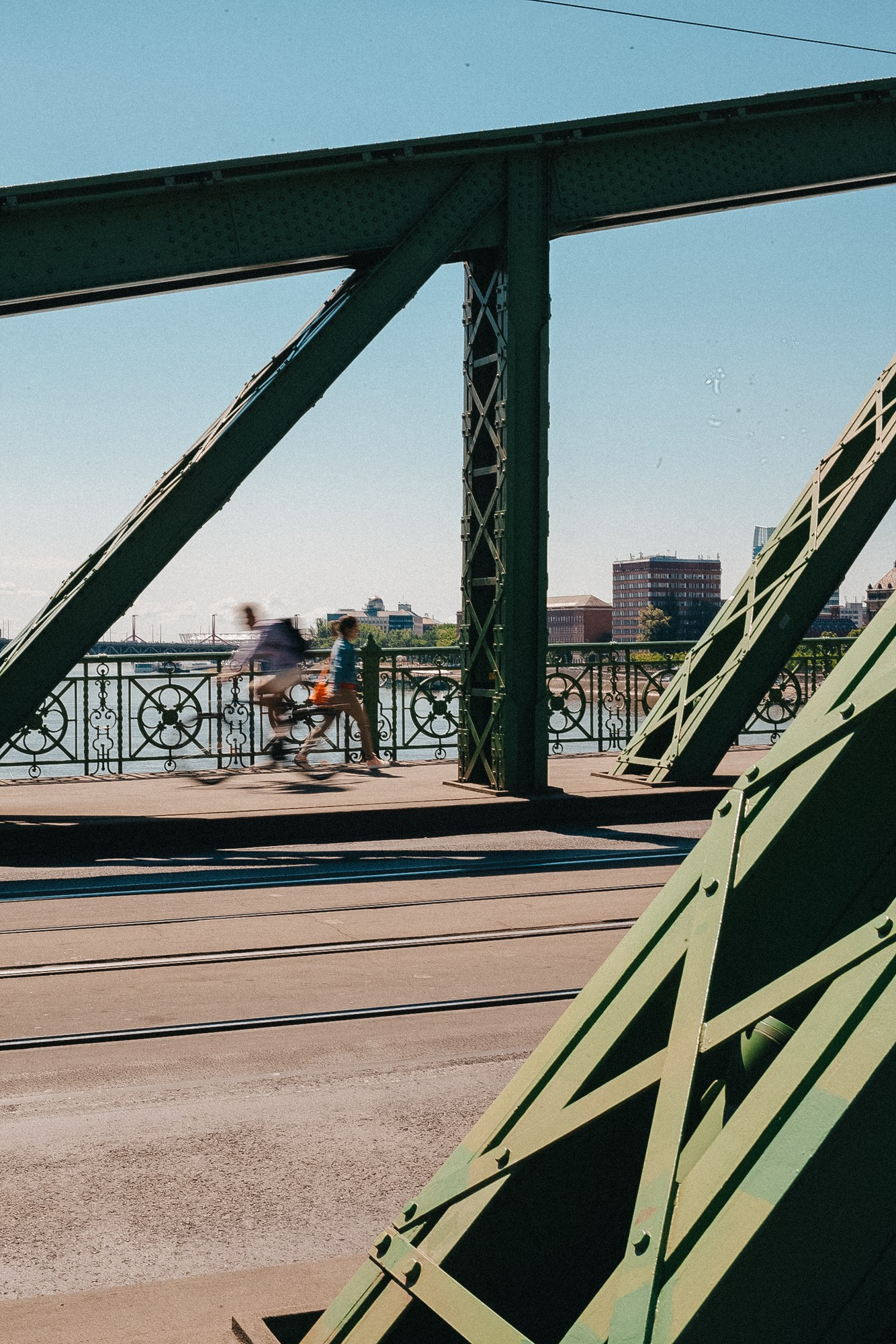 Фотосессия в Будапеште — Зеленый мост. Photographer in Budapest