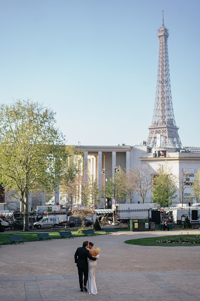 Palais Galliera columns and facade with Eiffel Tower view