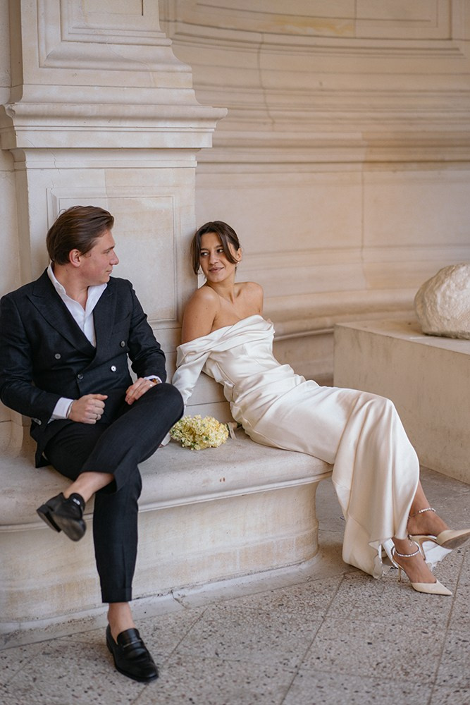 Palais Galliera architectural backdrop for a couple's photography 