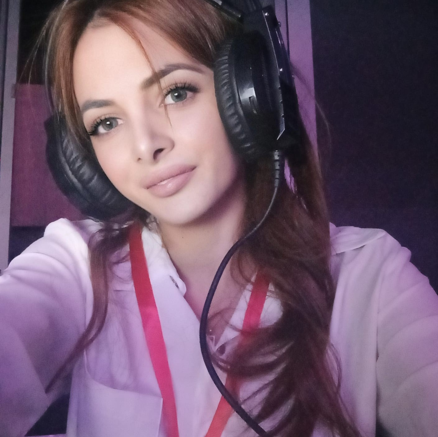 Ծառայություններ. Lucille Janinyan- Interpreter/ translator/ literature specialist