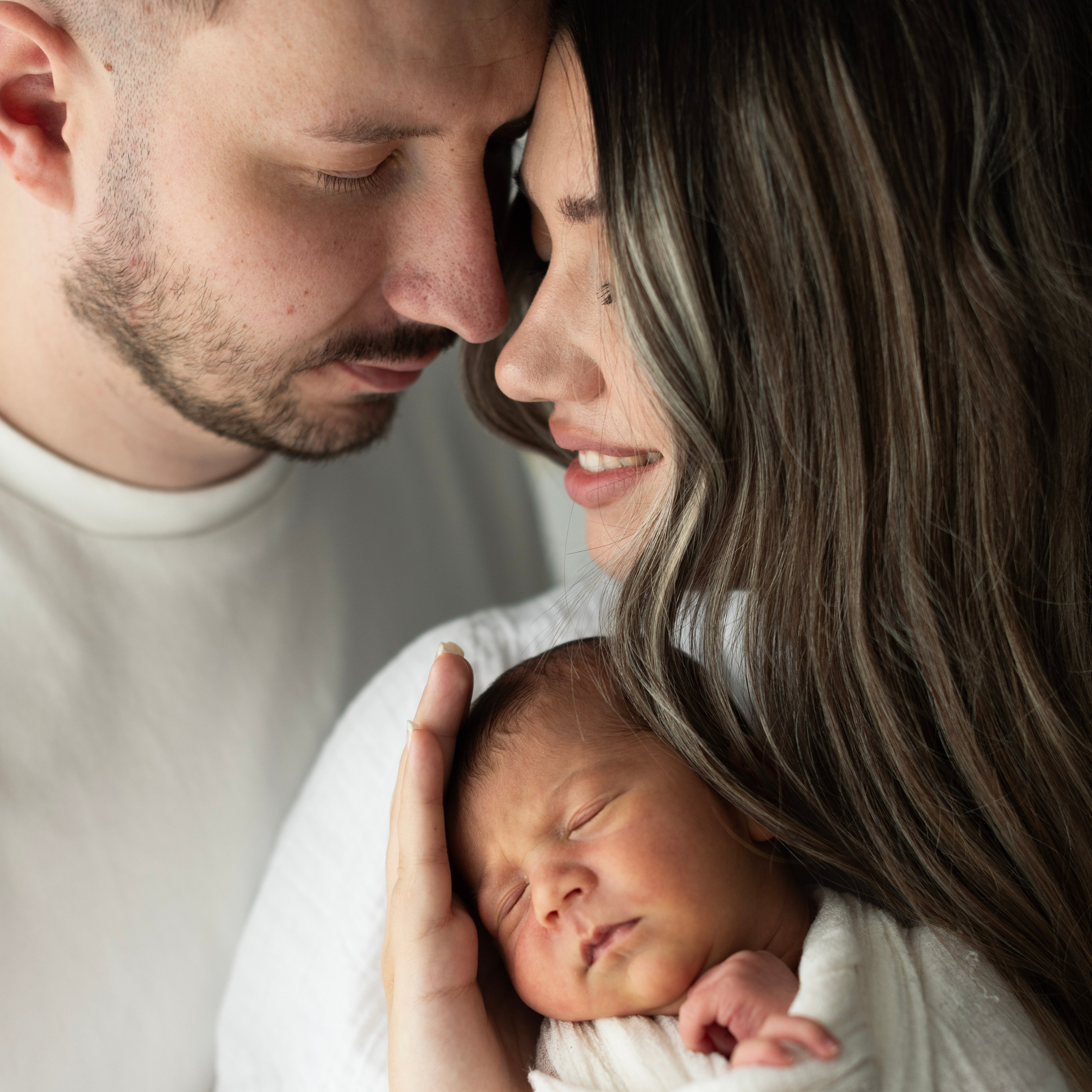 Pachete disponibile. Fotograf de nou-nascuti, maternitate si familie din Brasov