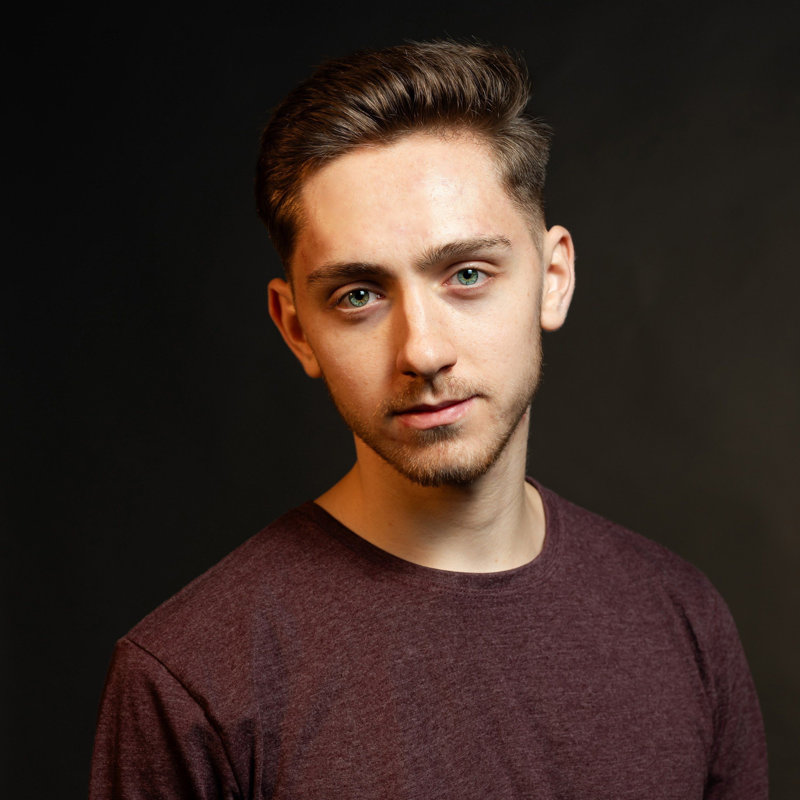 Despre mine. Andrei Samuel – Fotograf București | Evenimente, Studio, Imobiliare, Produs