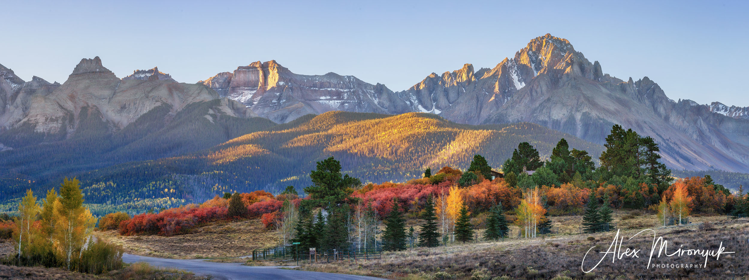 Colors of Colorado & New Mexico. Pet, Senior, Landscape, portrait studio, photographer in Miami and Sou