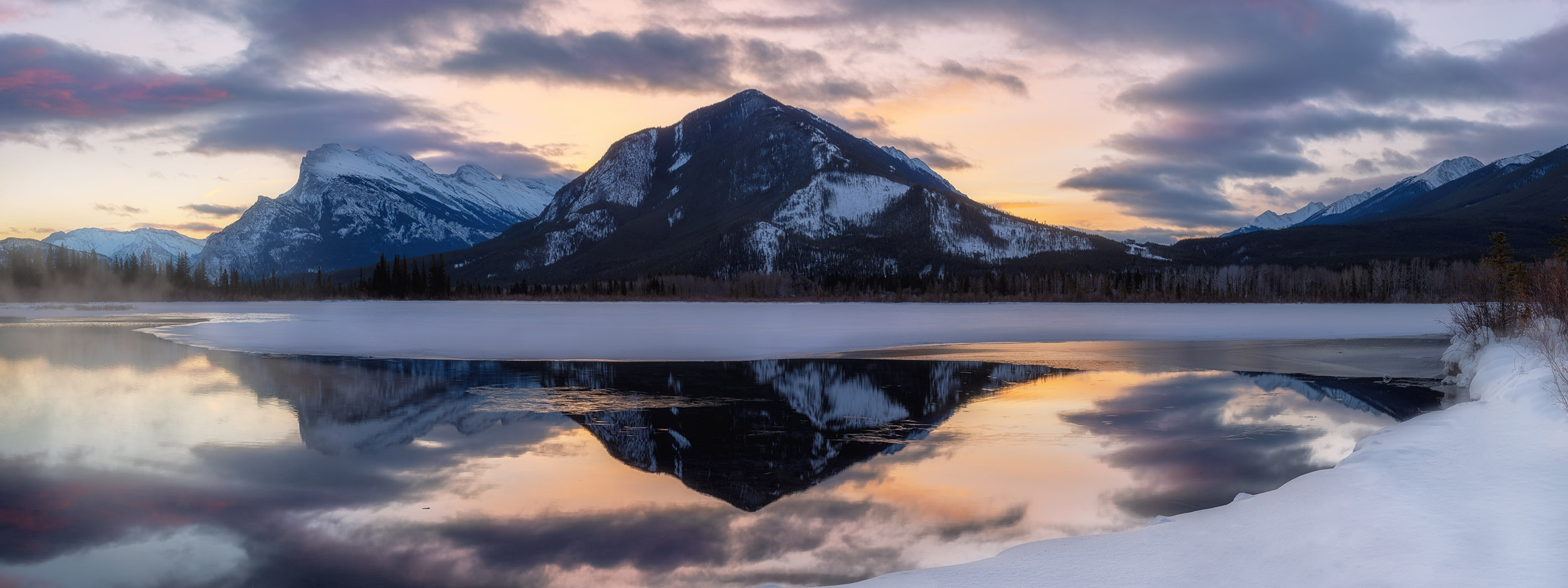 Canadian Winter Wonderland. Pet, Senior, Landscape, portrait studio, photographer in Miami and Sou