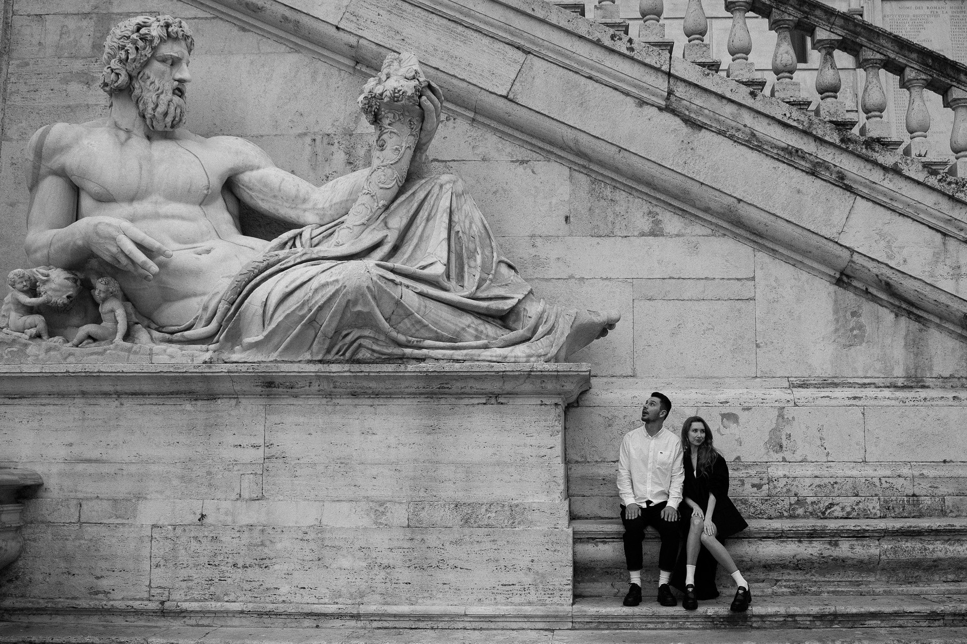 A couple in love at Piazza Camidoglio.