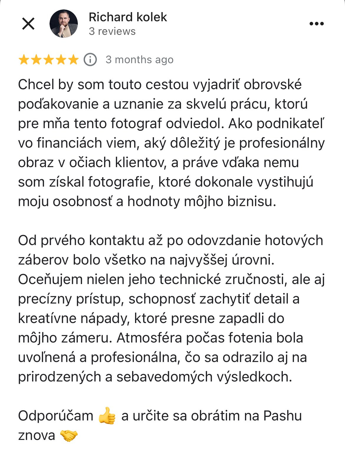 Klasický biznis portrét v ateliéri. Profesionálny fotograf v Bratislave — Pasha Borsai