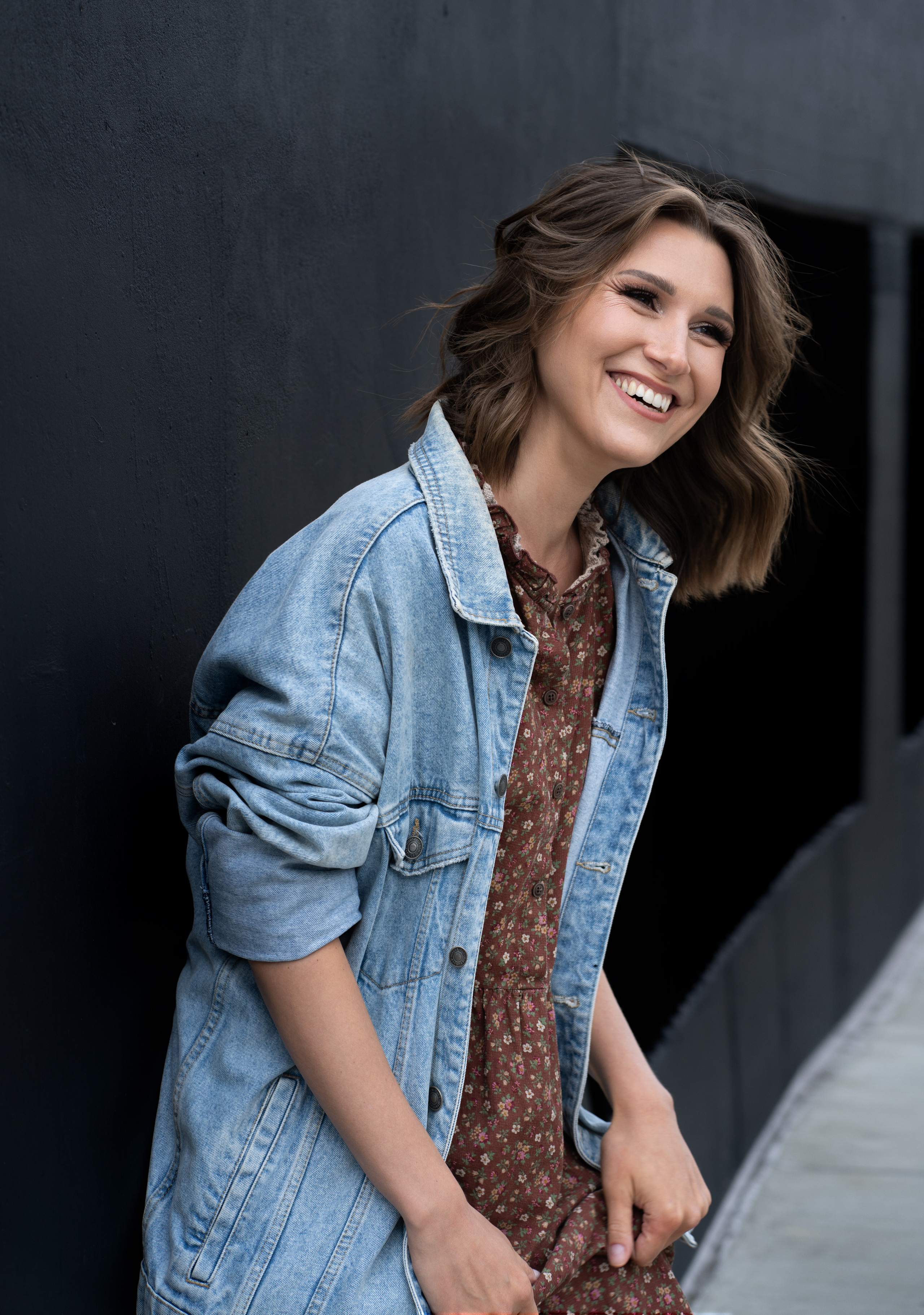 Kontakt. FOTOGRAF W WARSZAWIE ELENA CHEBARKAEVA