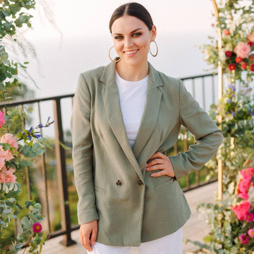 Ведущая Москва Елена Чайка