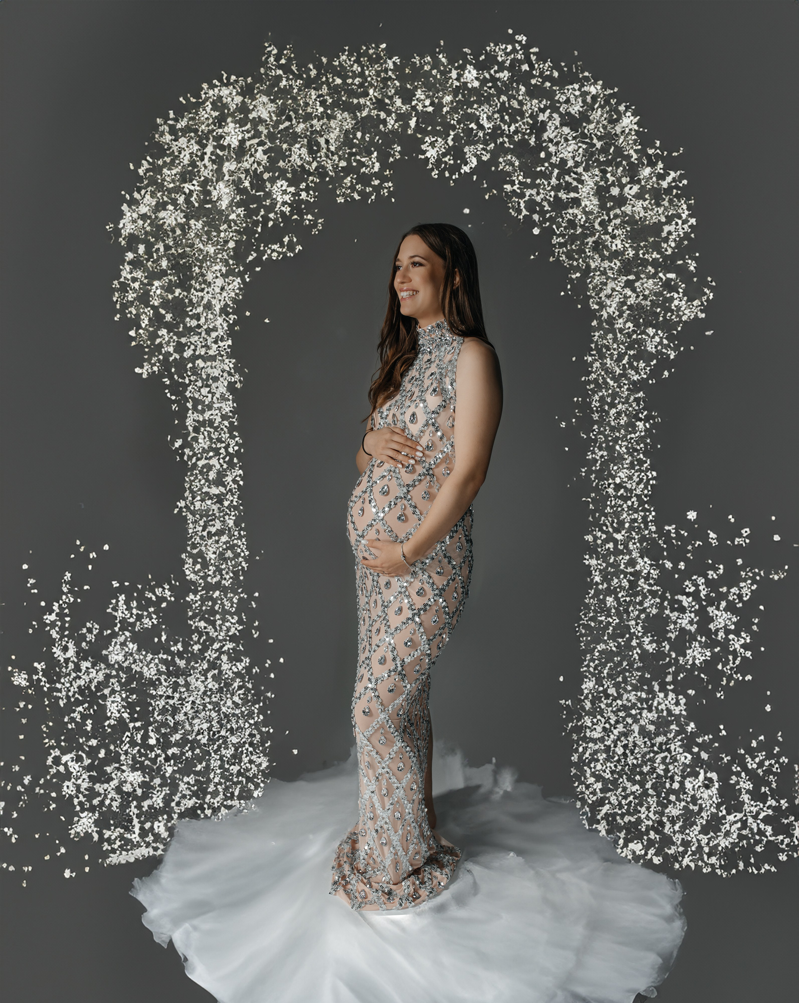 "Professionelle Maternity-Fotografie von Anna Saribekyan – stilvolle und intime Aufnahmen der Schwangerschaft."