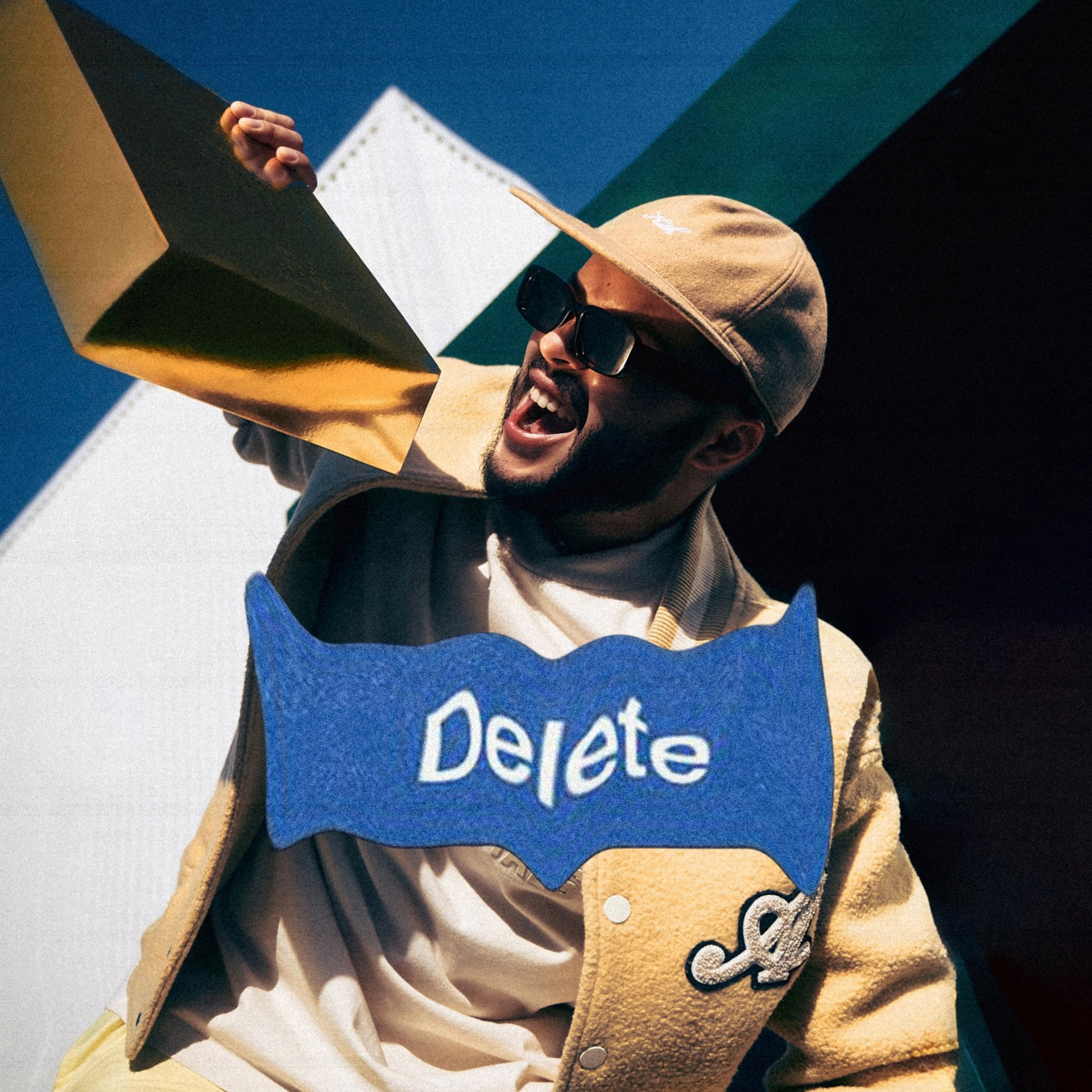 Contacts. Fashion and commercial photographer in Dubai and worldwide