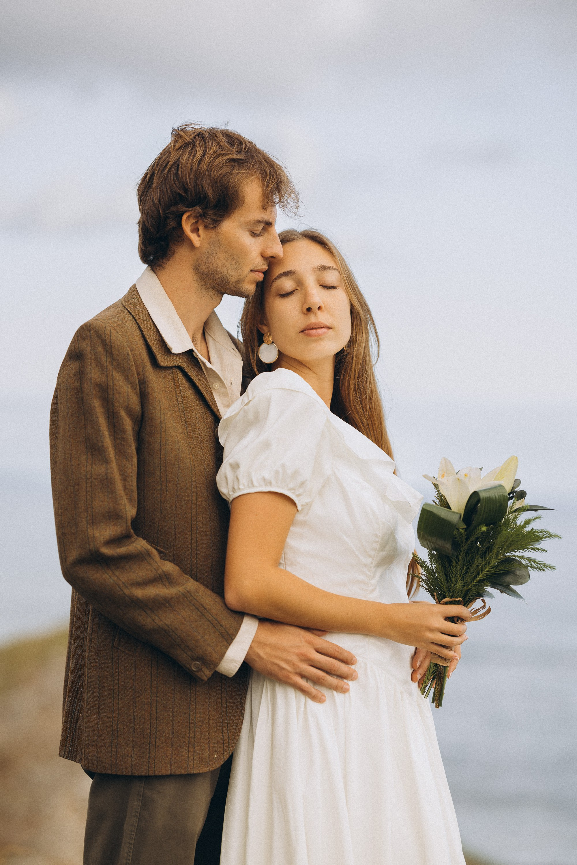 wedding couple portrait Madeira elegant natural posing photographer