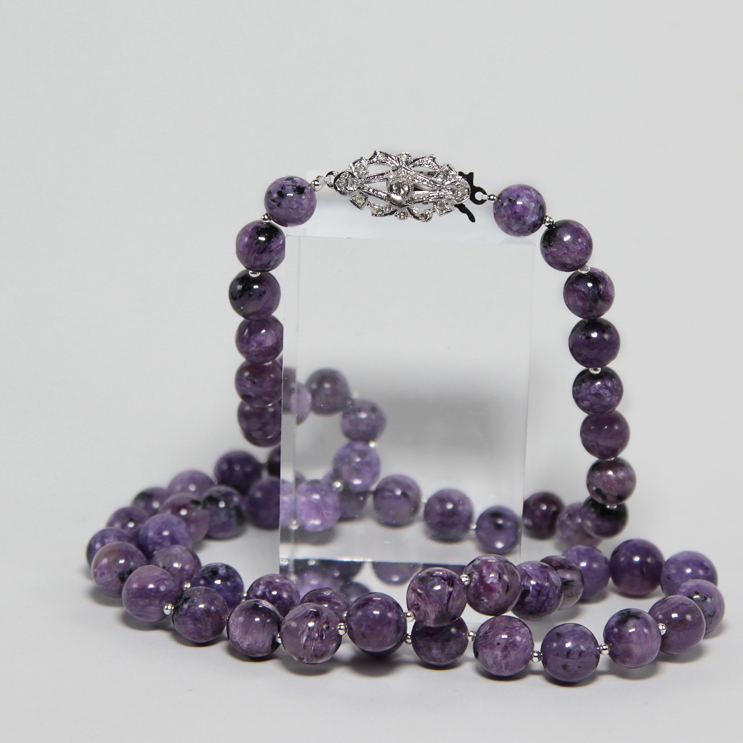 Modern Jewelry. Современнные и актикварные украшения в Барселоне, Москве и Санкт-Петербурге